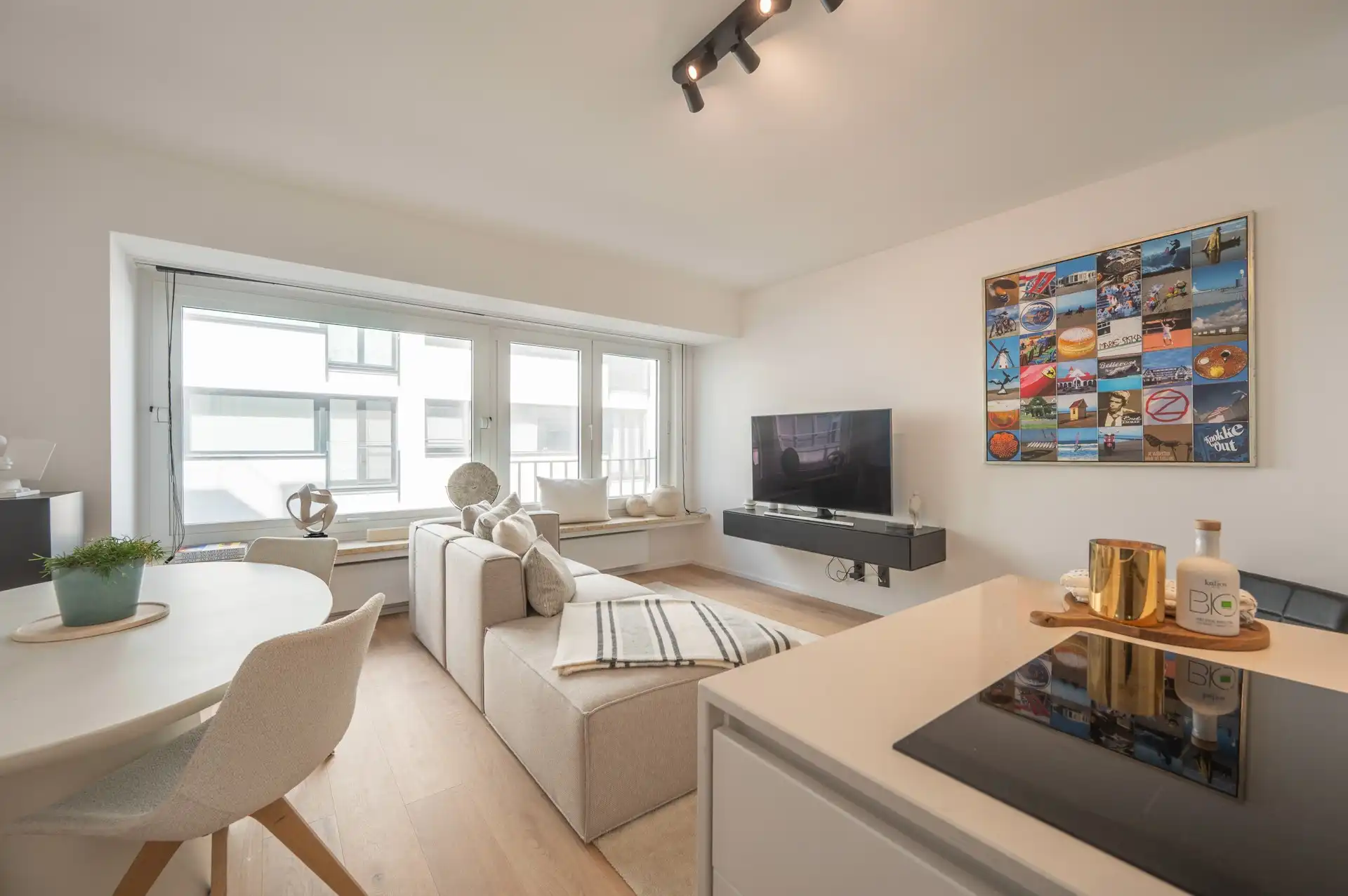 Prachtig twee slaapkamer appartement met zijdelings zeezicht, vlak bij de Kustlaan foto 7