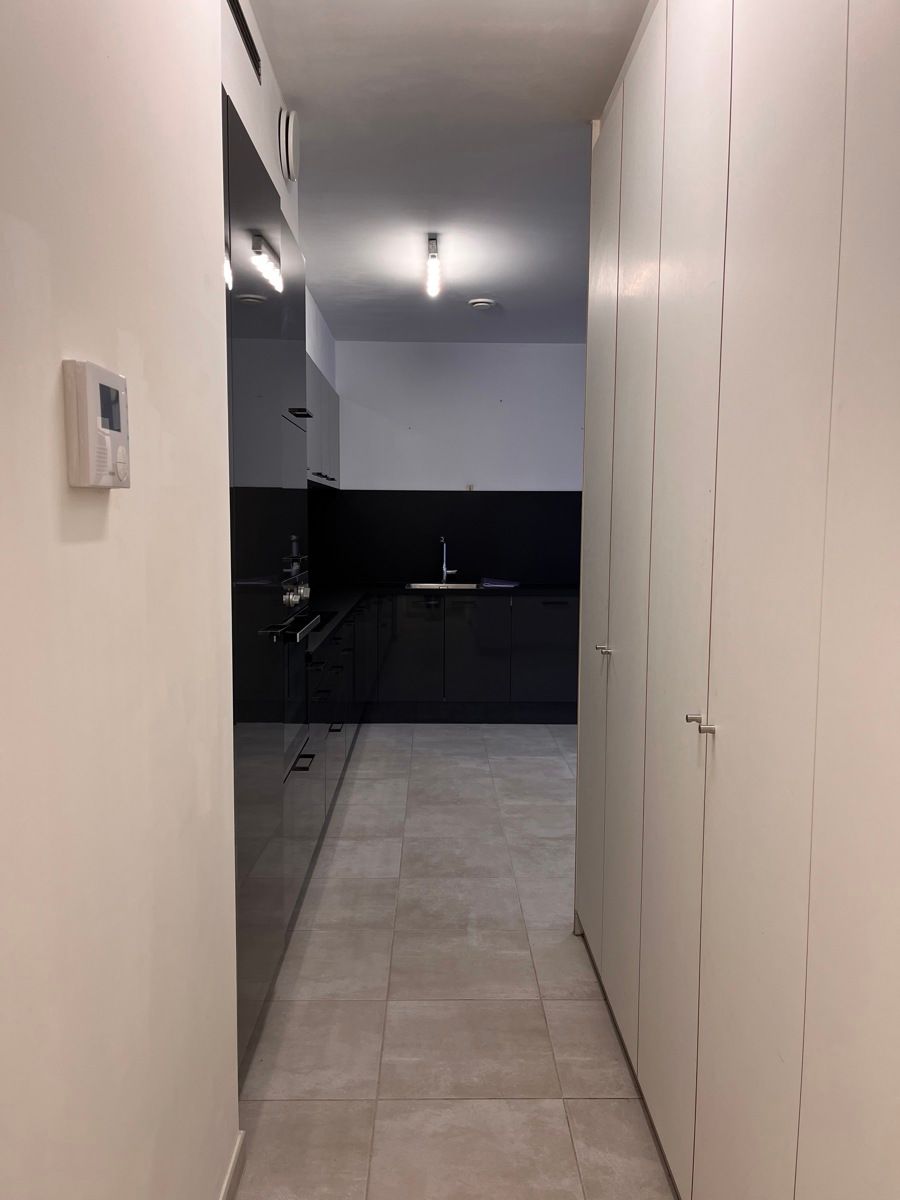 Gelijkvloers appartement te huur + garage foto 2