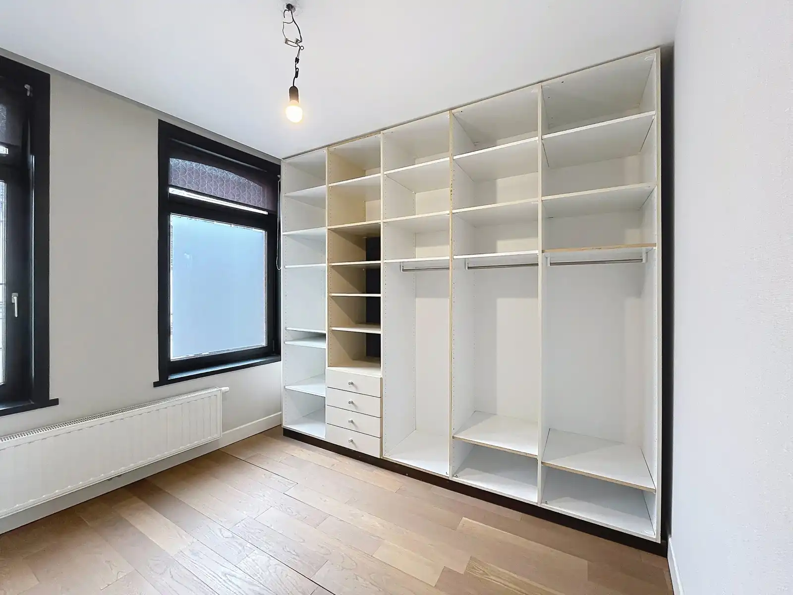 Authentieke woning met 2 slaapkamers in centrum Bree.  foto 16