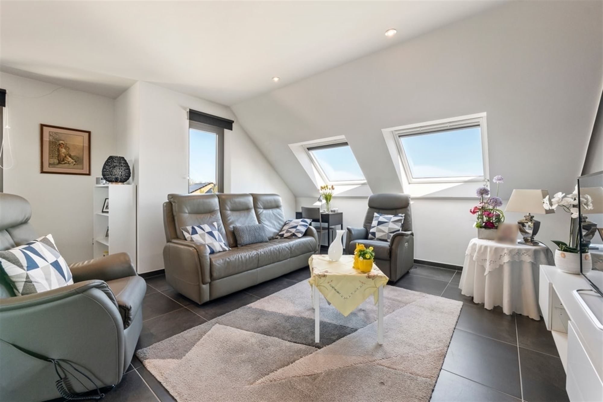 INSTAPKLAAR 2 SLK APPARTEMENT MET ONDERGRONDSE STAANPLAATS IN HARTJE MAASMECHELEN  foto 5