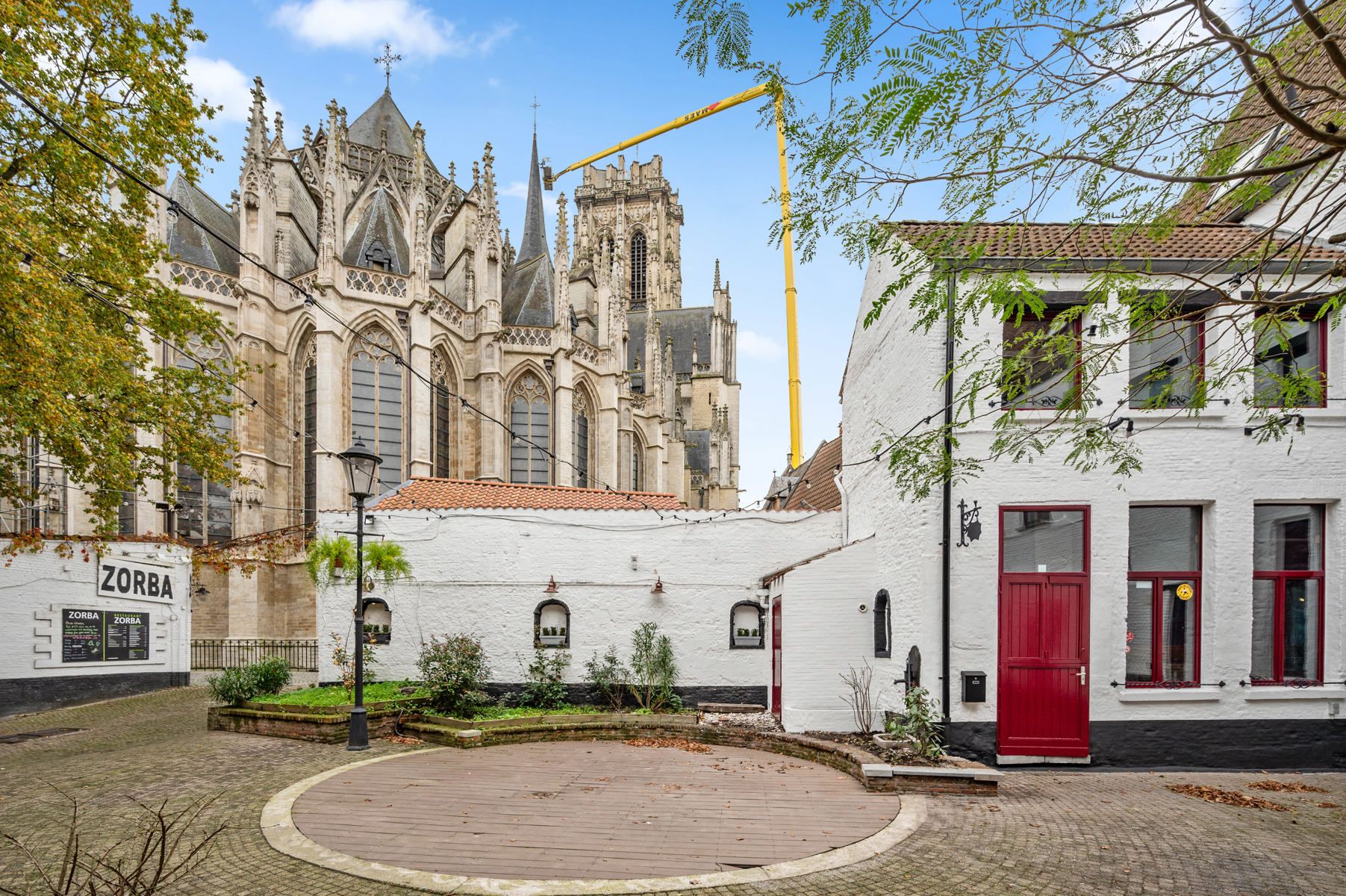 Uniek handelspand met terras in hartje Mechelen foto 4
