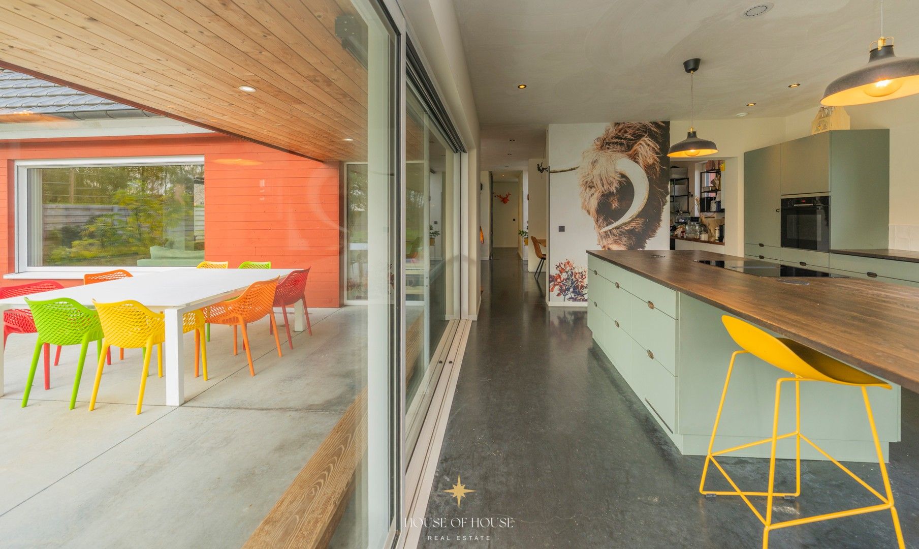 Scandinavisch geïnspireerde passiefbouw villa met natuurlijke tuin en innovatieve topafwerking foto 3