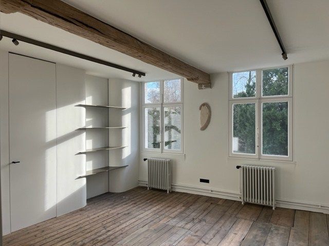 Praktische kantoorruimte te huur in een charmant gebouw op een toplocatie in Schilde! foto 3