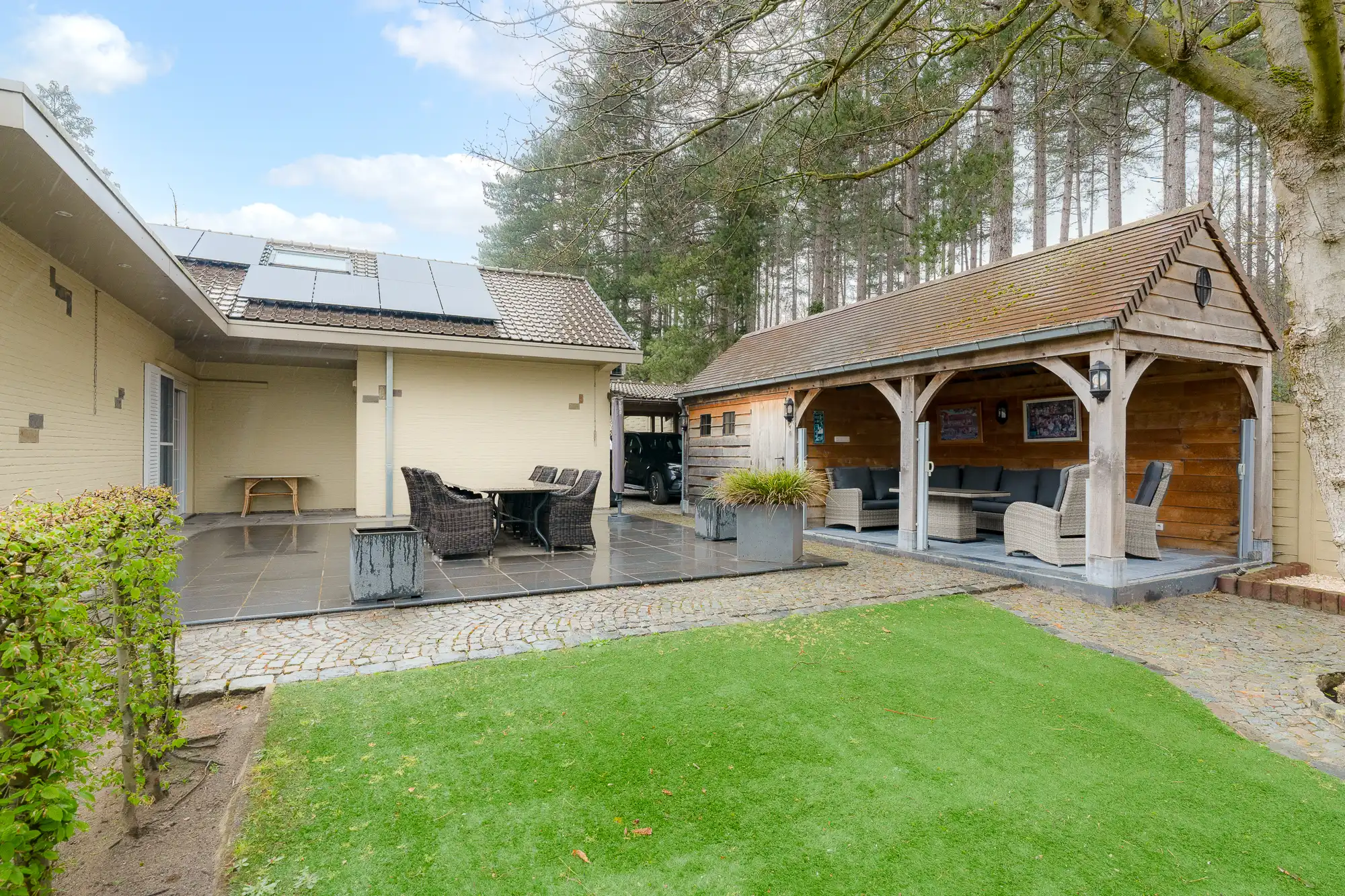 Ruime villa met bureau, veranda en wellness in Averbode foto 24