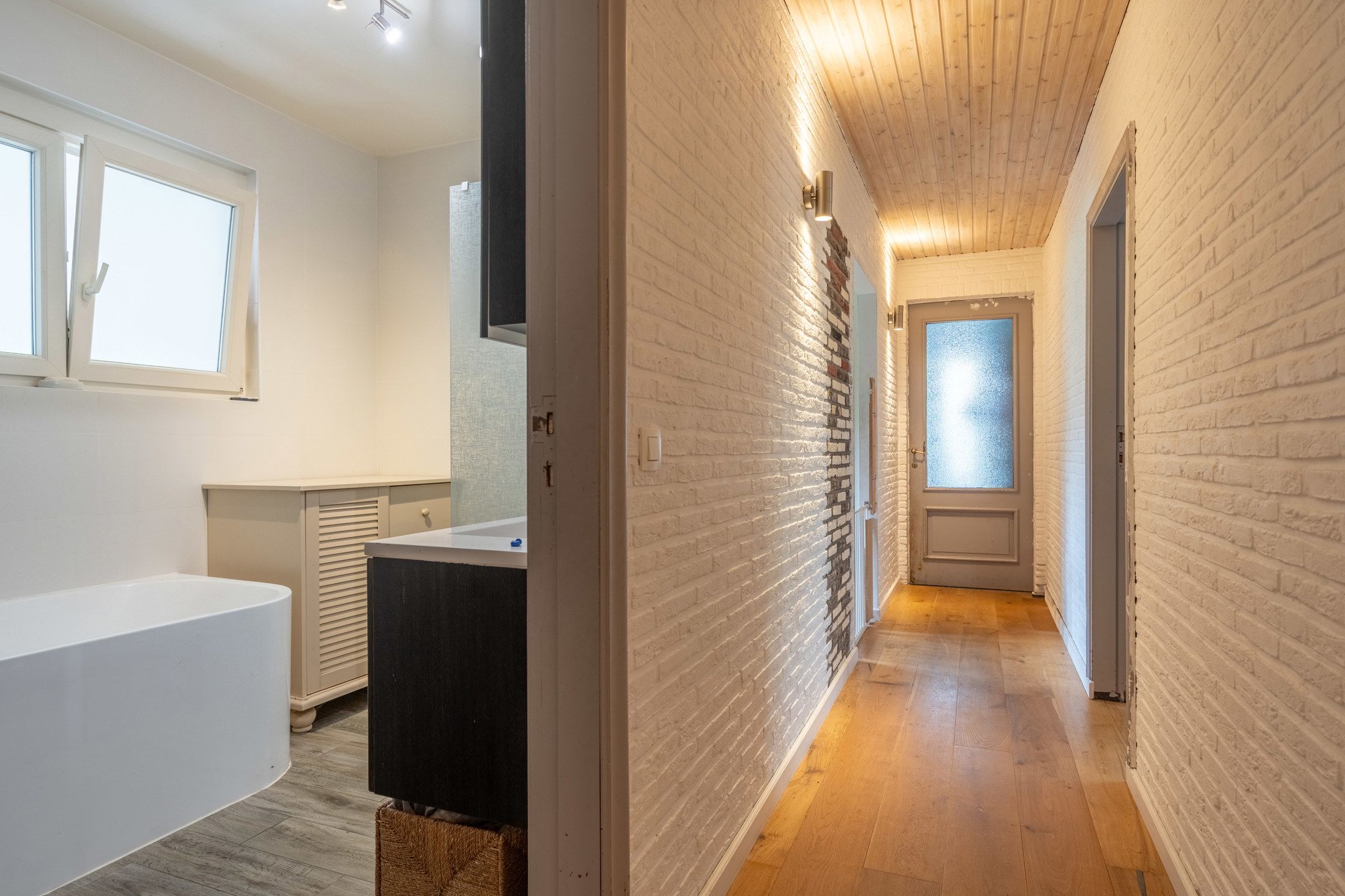 Ruime villa met 5/6 slpks op een perceel van 1.765 m²  foto 15