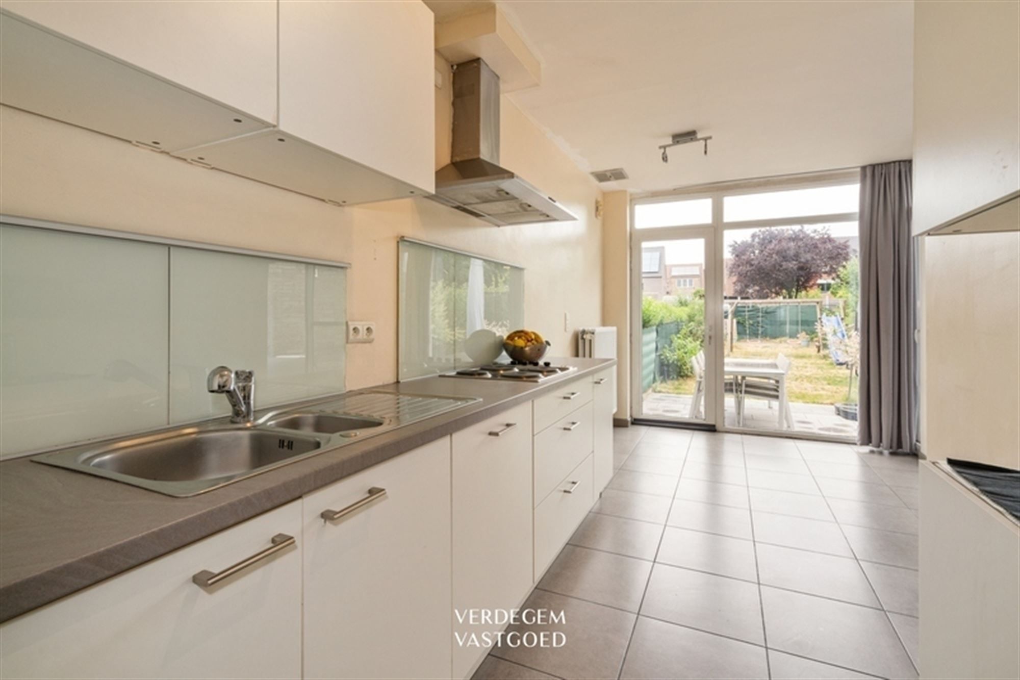 Instapklare woning met tuin, 3 slaapkamers en garage foto 5