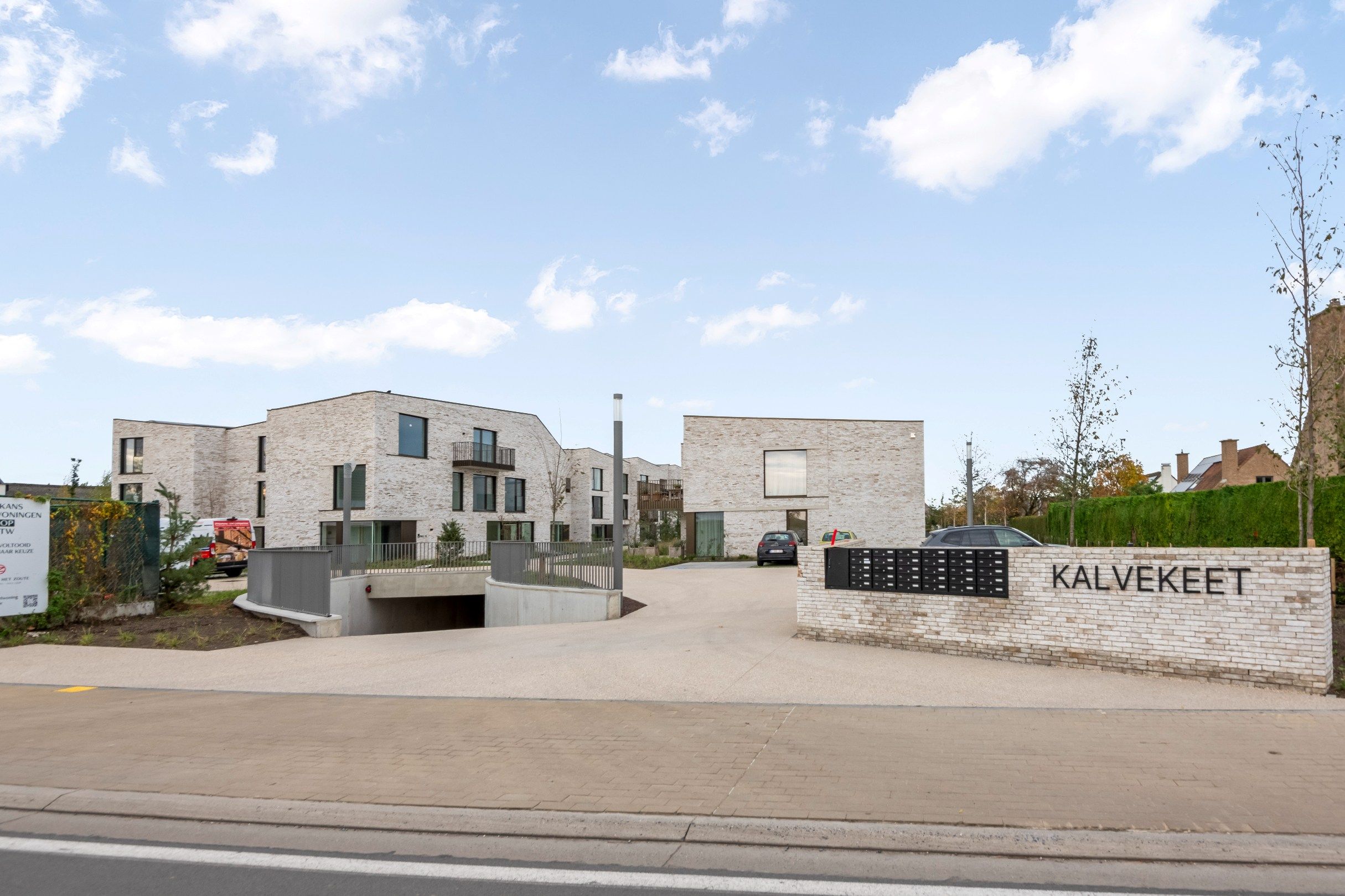 Moderne nieuwbouwwoning met ruime terrassen en ondergrondse dubbele garagebox foto 21