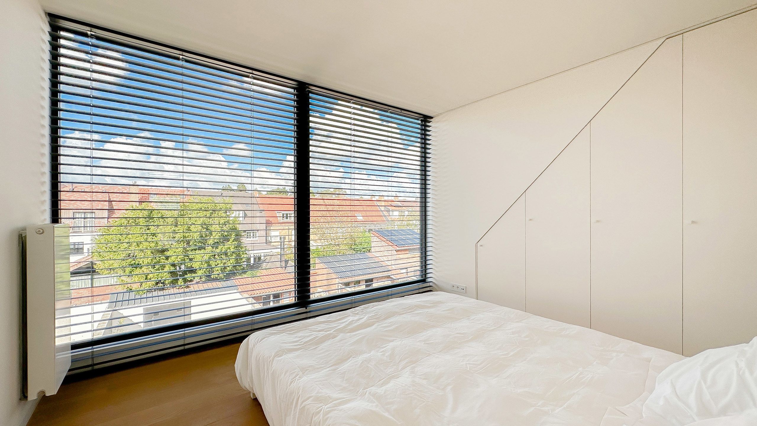 Moderne woning met een strak design, langs de Graaf Jansdijk foto 27