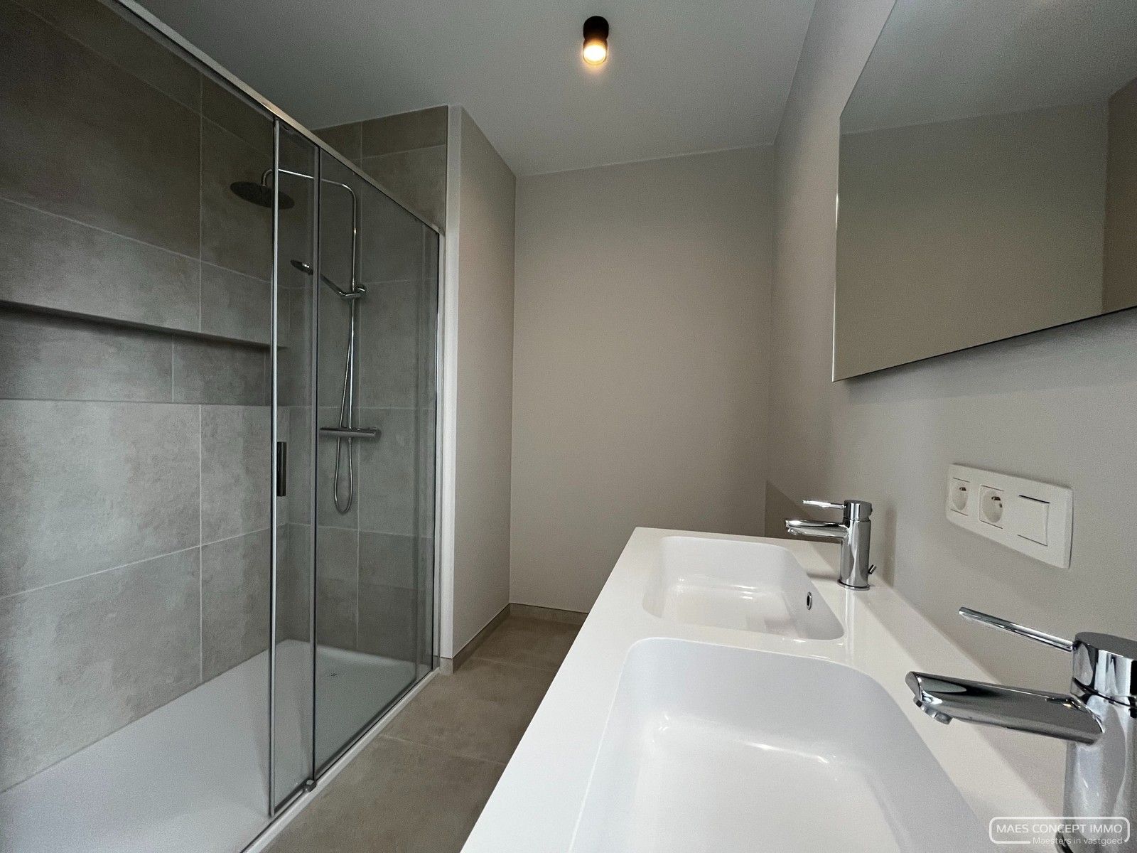 Prachtige penthouse te huur met 2 slaapkamers, terras voor- en achteraan in Vichte foto 16