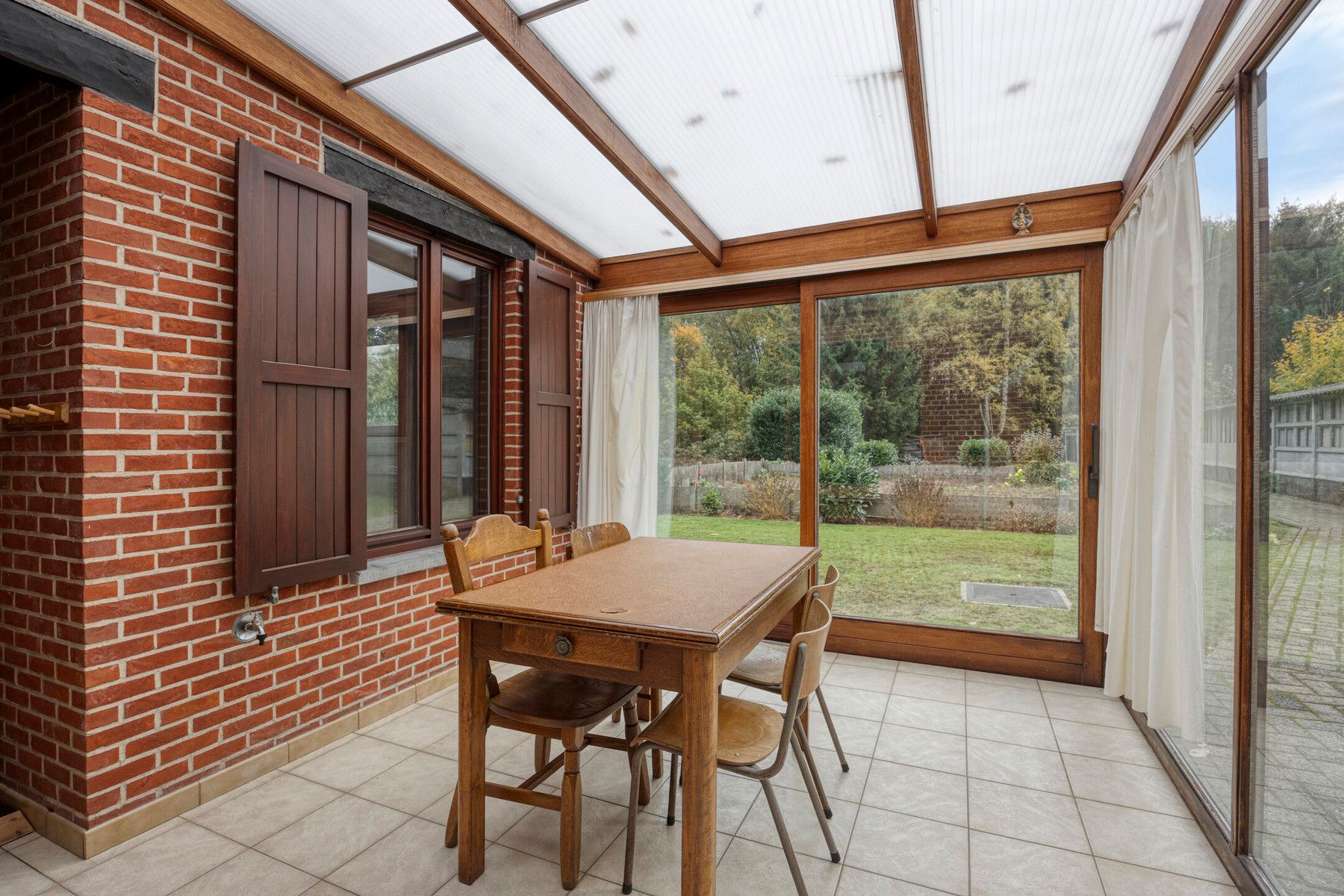 Karaktervolle te renoveren woning op perceel van 37a20ca! foto 15