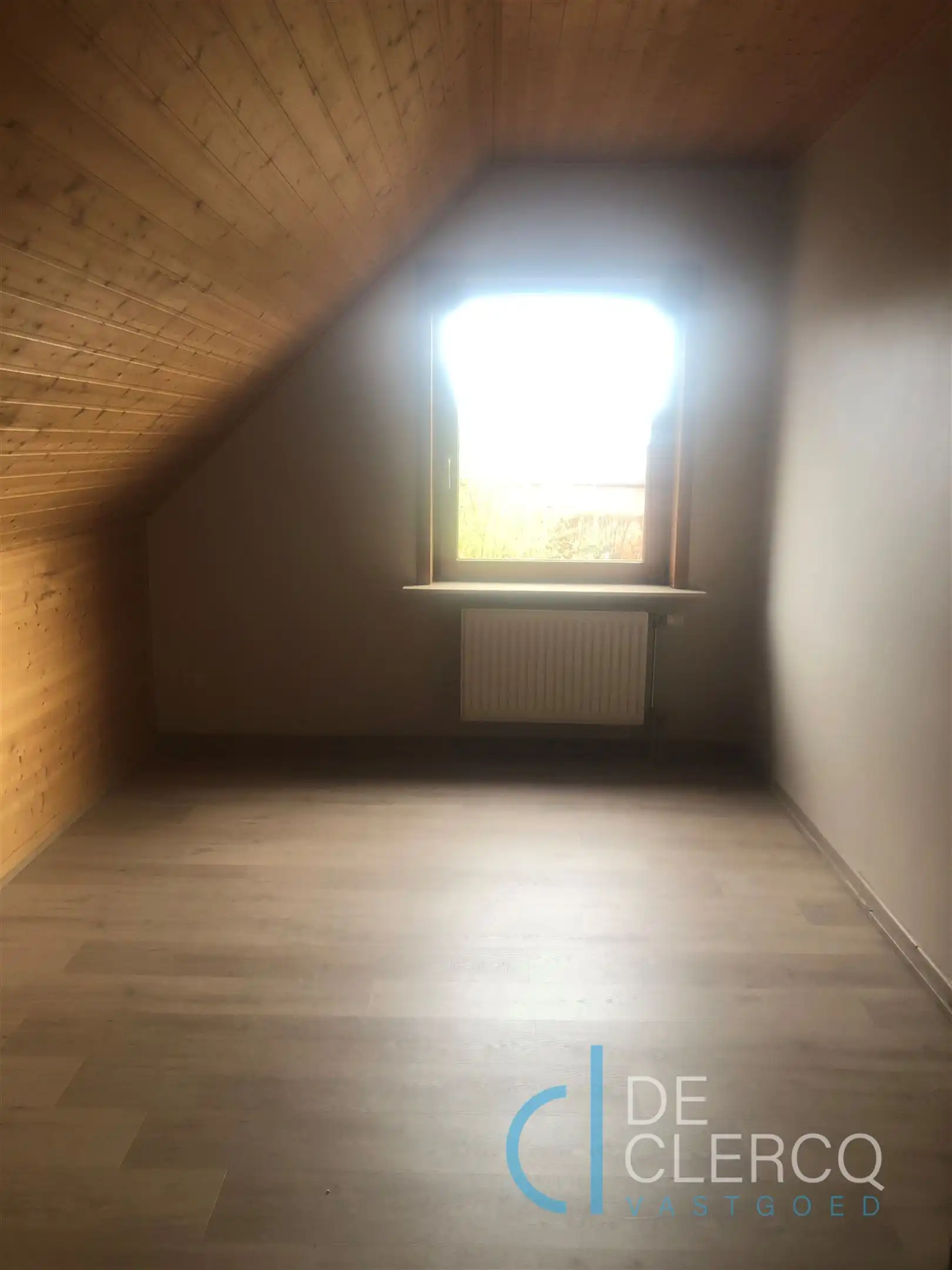 Charmante woning TE  HUUR op toplocatie in Lochristi! foto 9