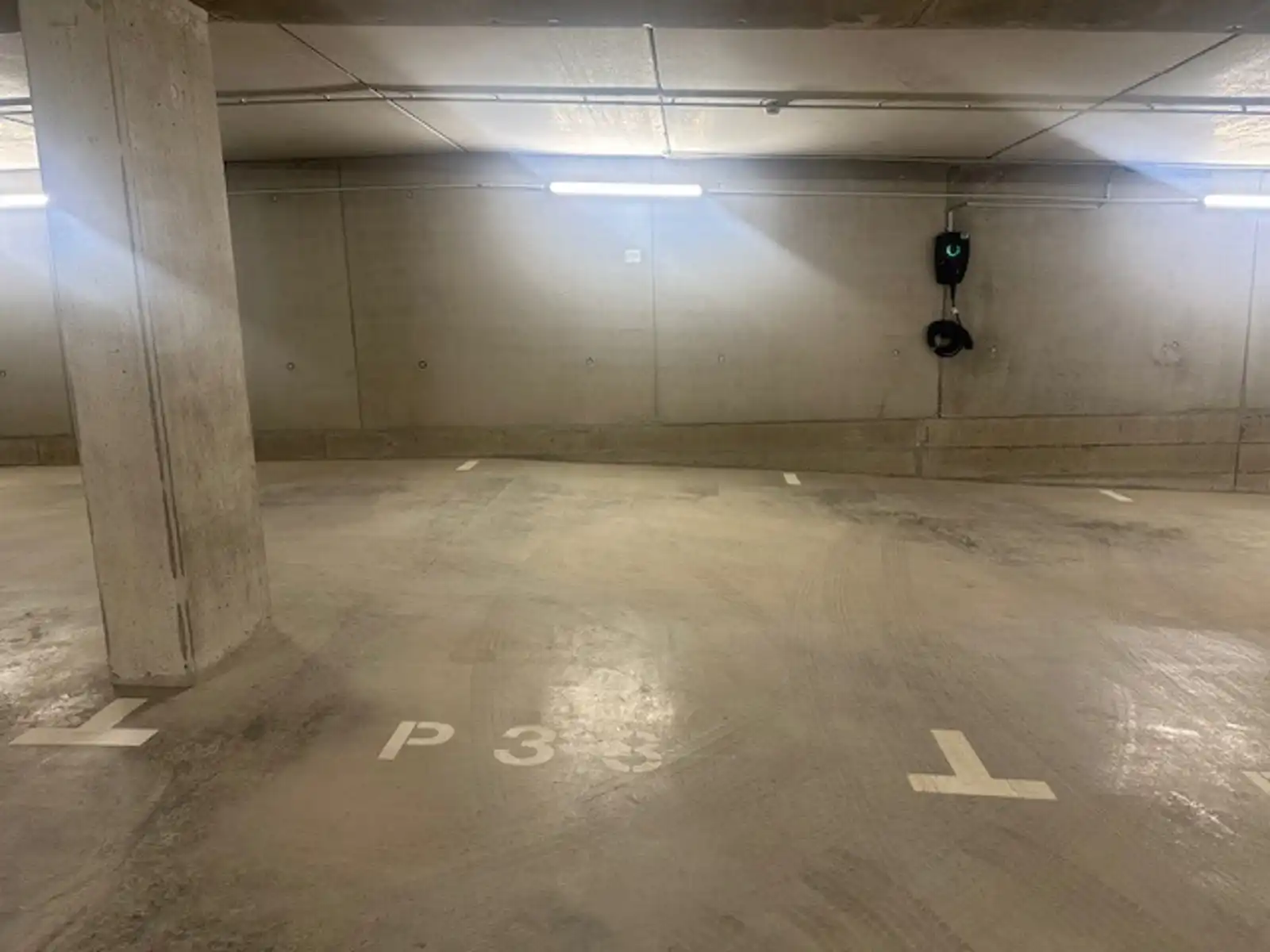 Parkeerplaats te huur foto 2