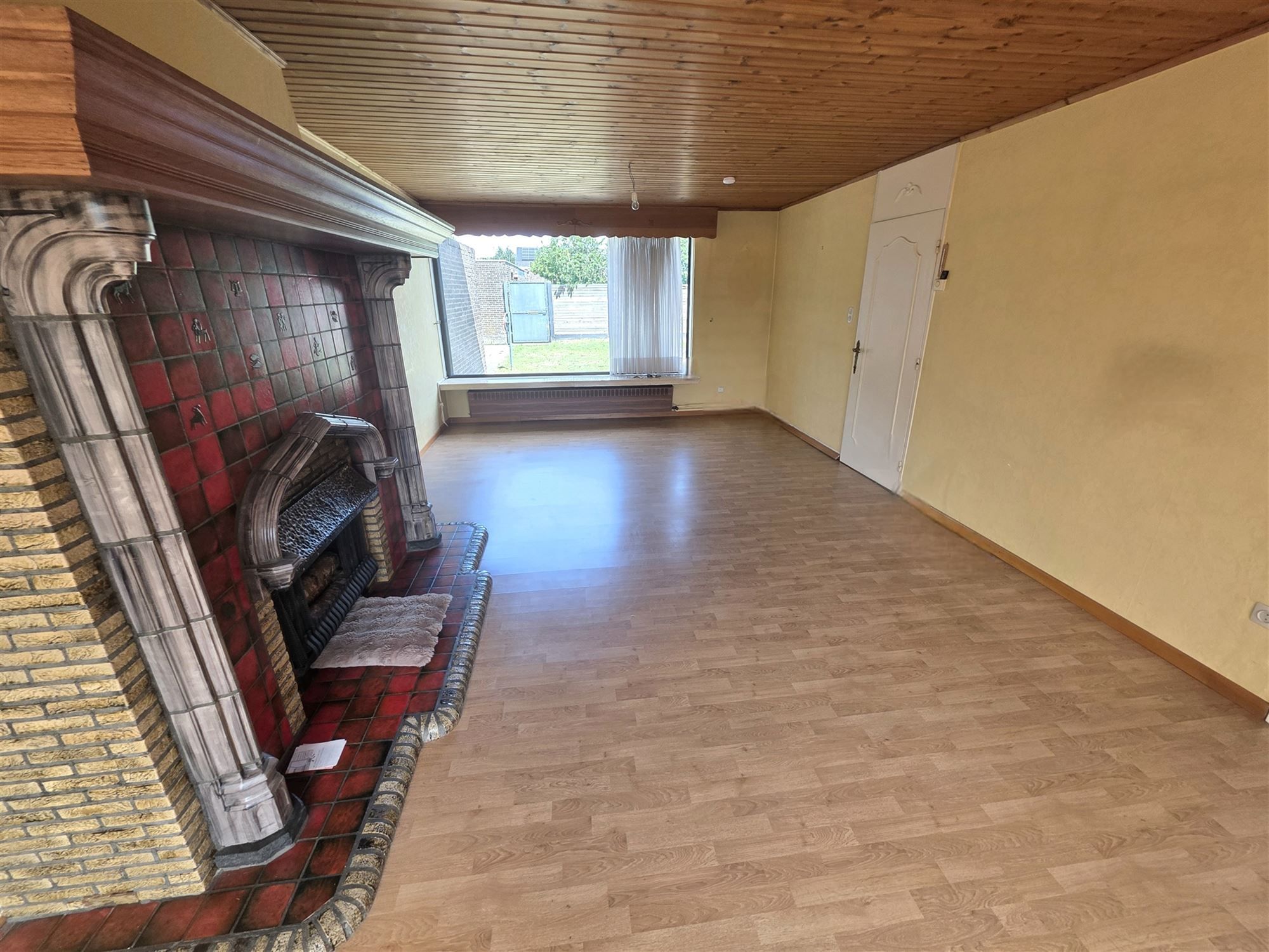 Knappe gezinswoning met 4 à 5 slpks, garage en tuin foto 6