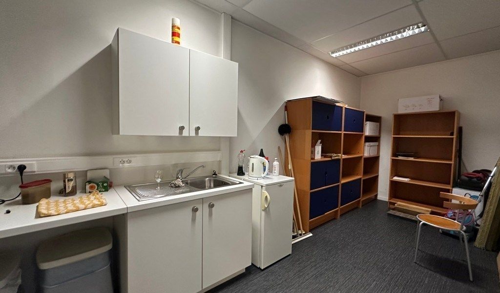 Kantoorruimte te huur in Clinton Park in Roeselare foto 7