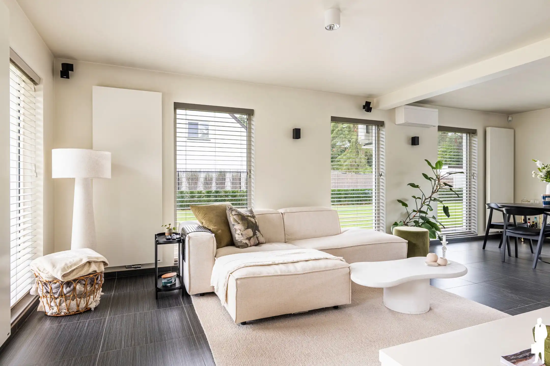 Villa met zwembad en poolhouse op een perceel van 1.350m² foto 4