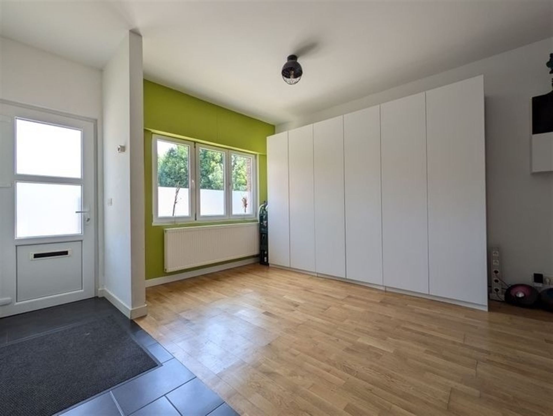 charmante woning met garage en gezellige tuin! foto 7