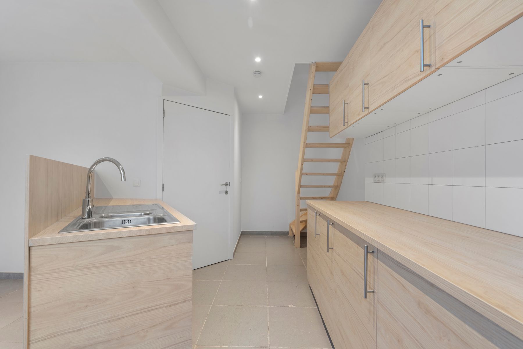 Instapklare, gerenoveerde woning met 3 slaapkamers foto 4