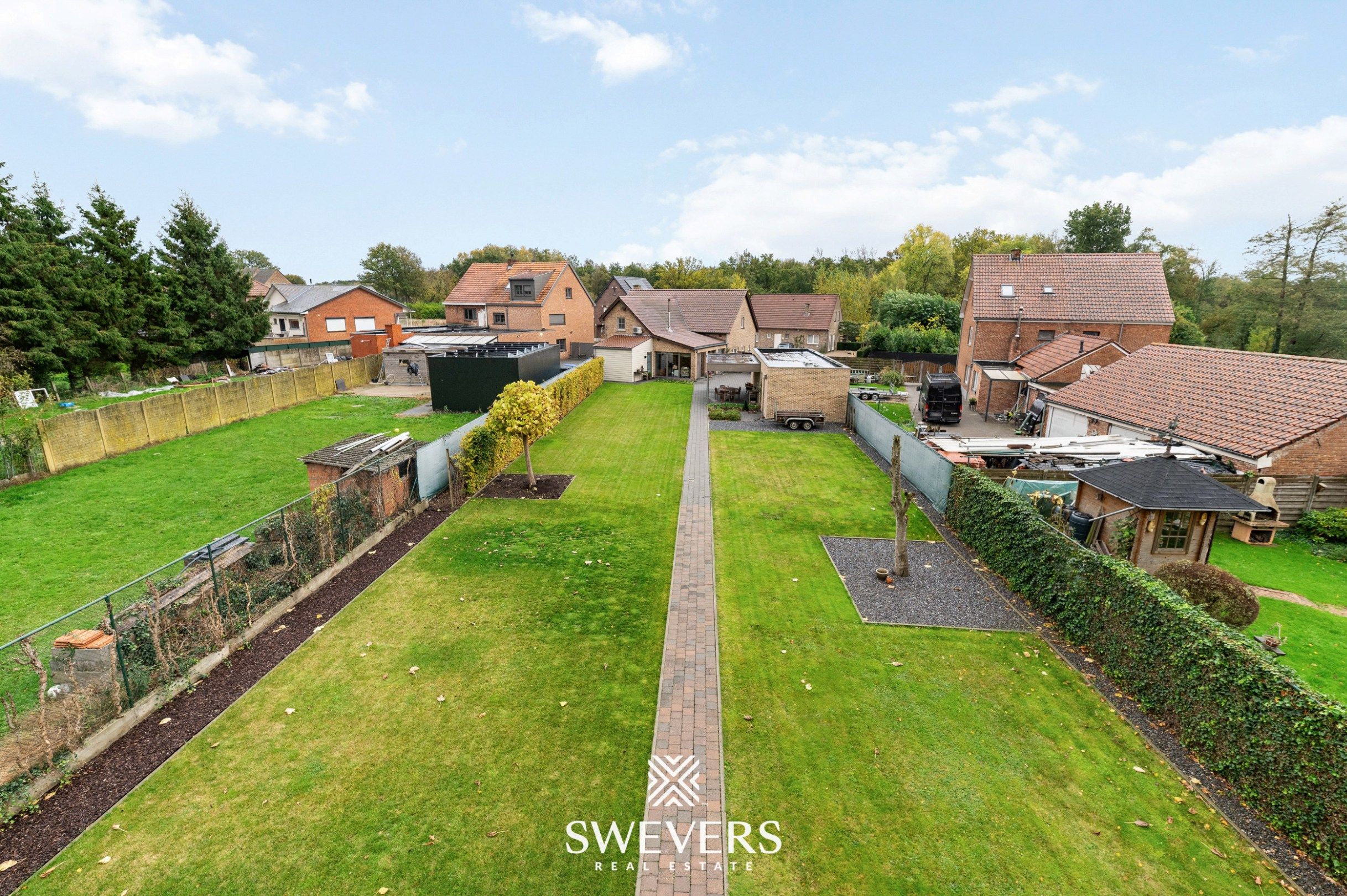 Ruime landelijke woning op 13 are 36 ca in Koersel.  foto 30