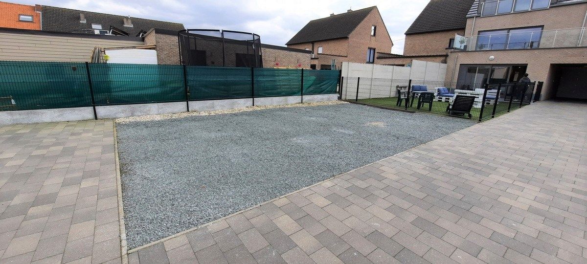 Gelijkvloers app met 1 slk, terras en tuintje, autostaanplaats én garage foto 15