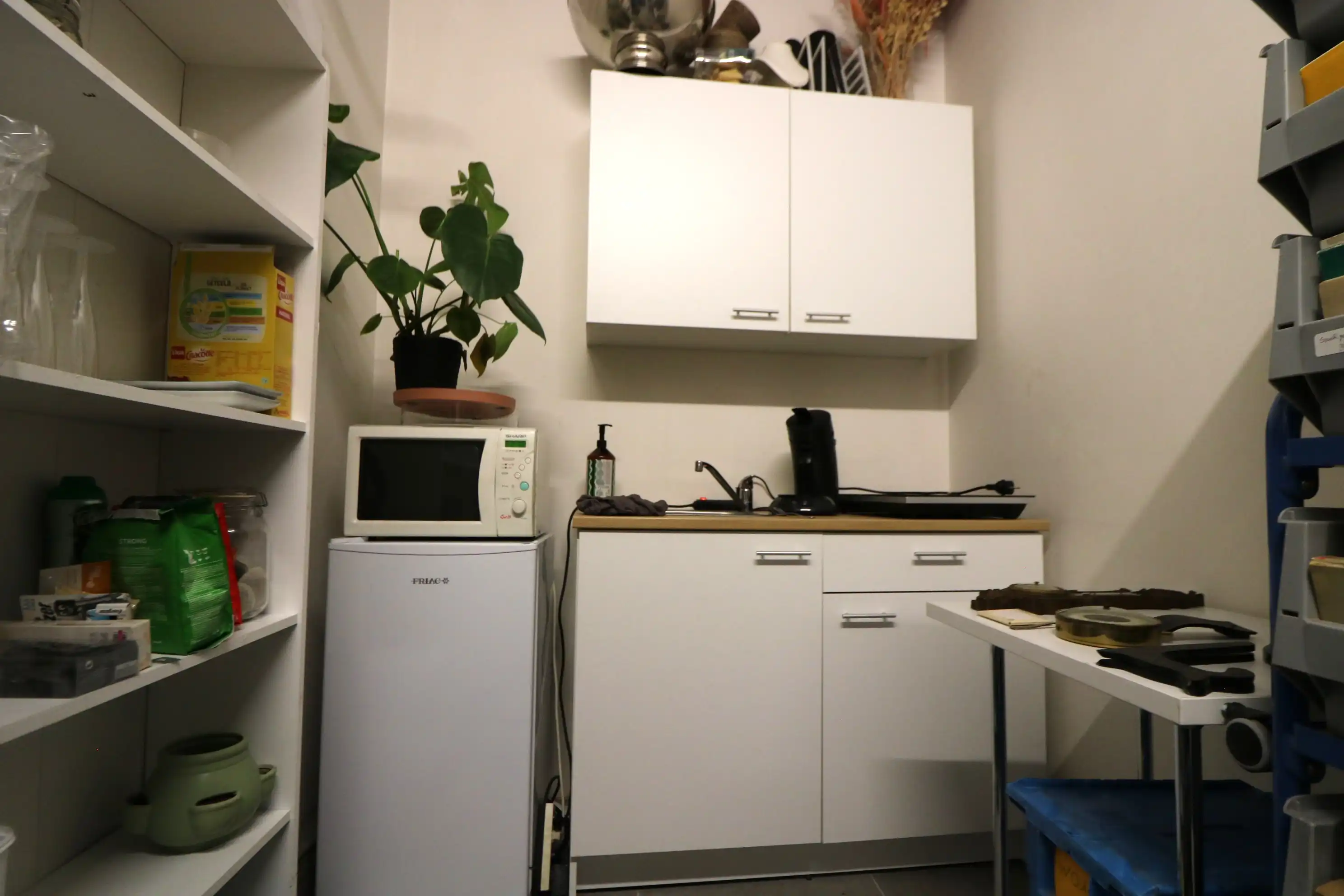 Nieuwbouw handelspand gelegen in de vernieuwde Vissersstraat. foto 6