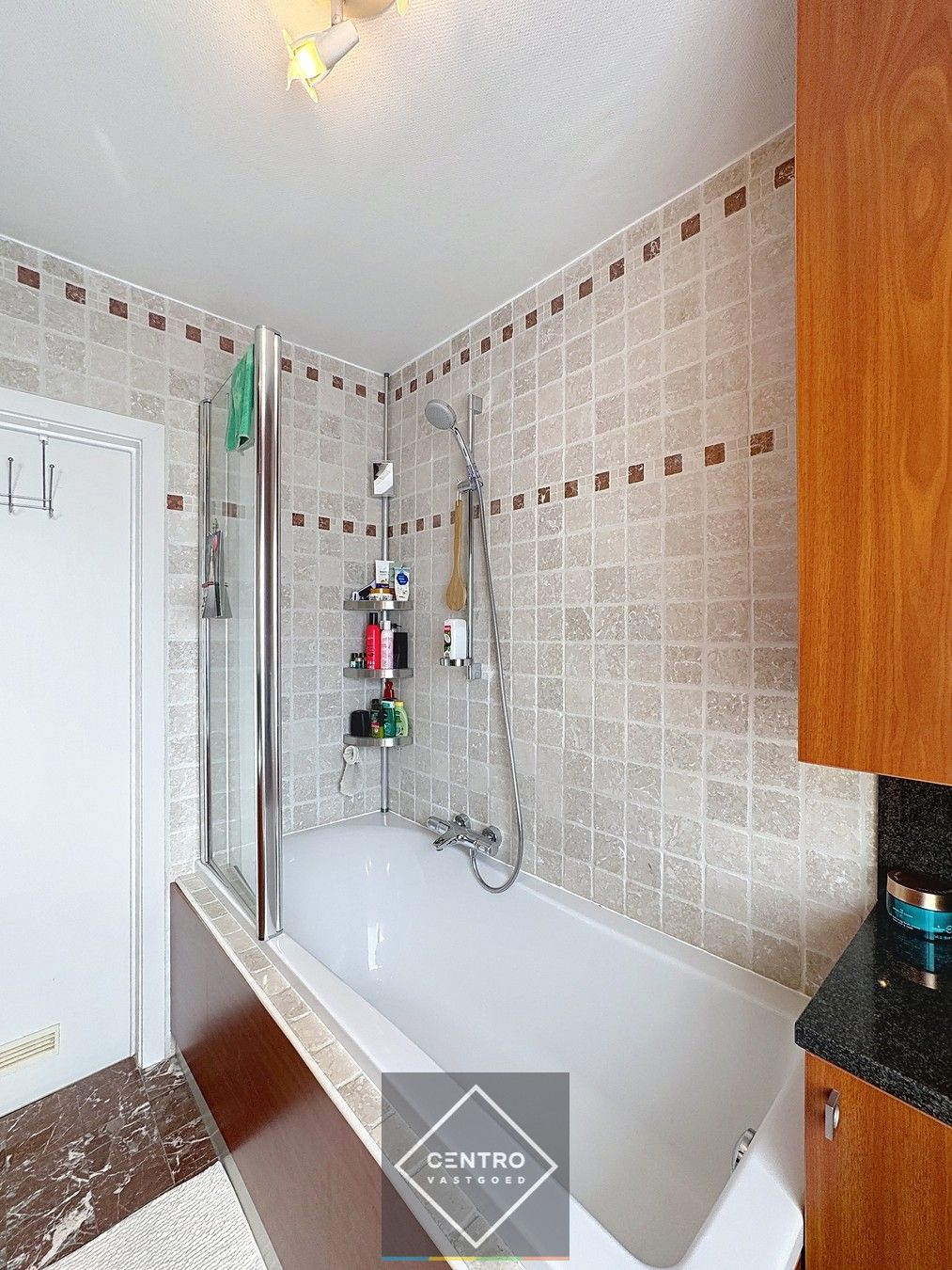 SMAAKVOL afgewerkte woning met alle COMFORT te Eeklo! foto 14