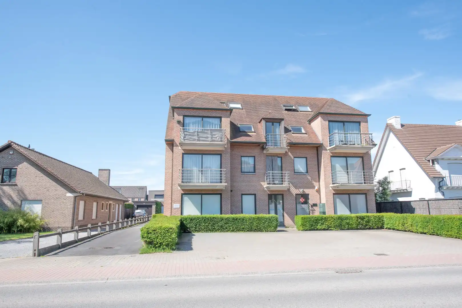 Te koop – Gelijkvloers appartement met terras, tuin en garage in Wielsbeke foto 12