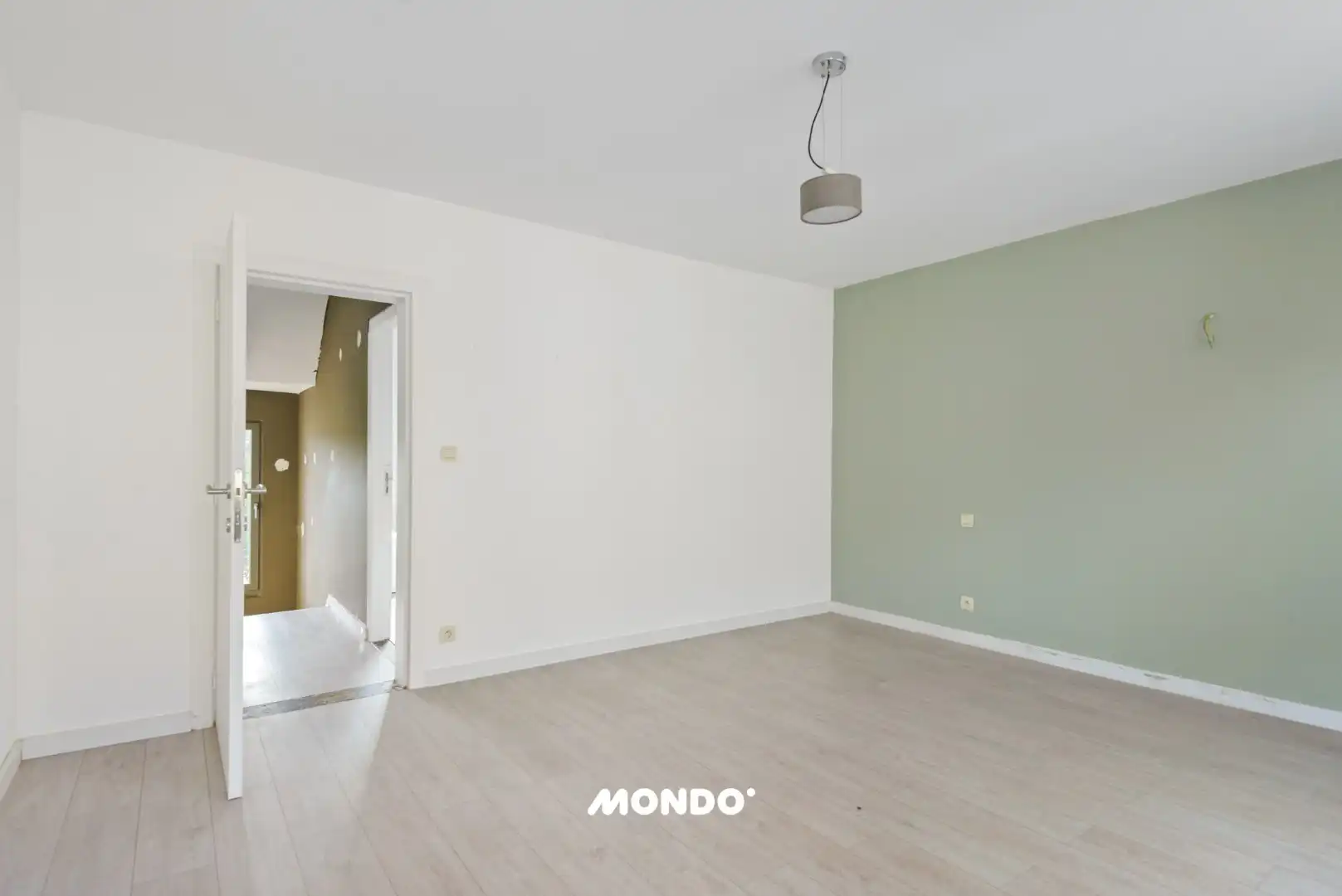 Charmante rijwoning met 4 slaapkamers foto 12
