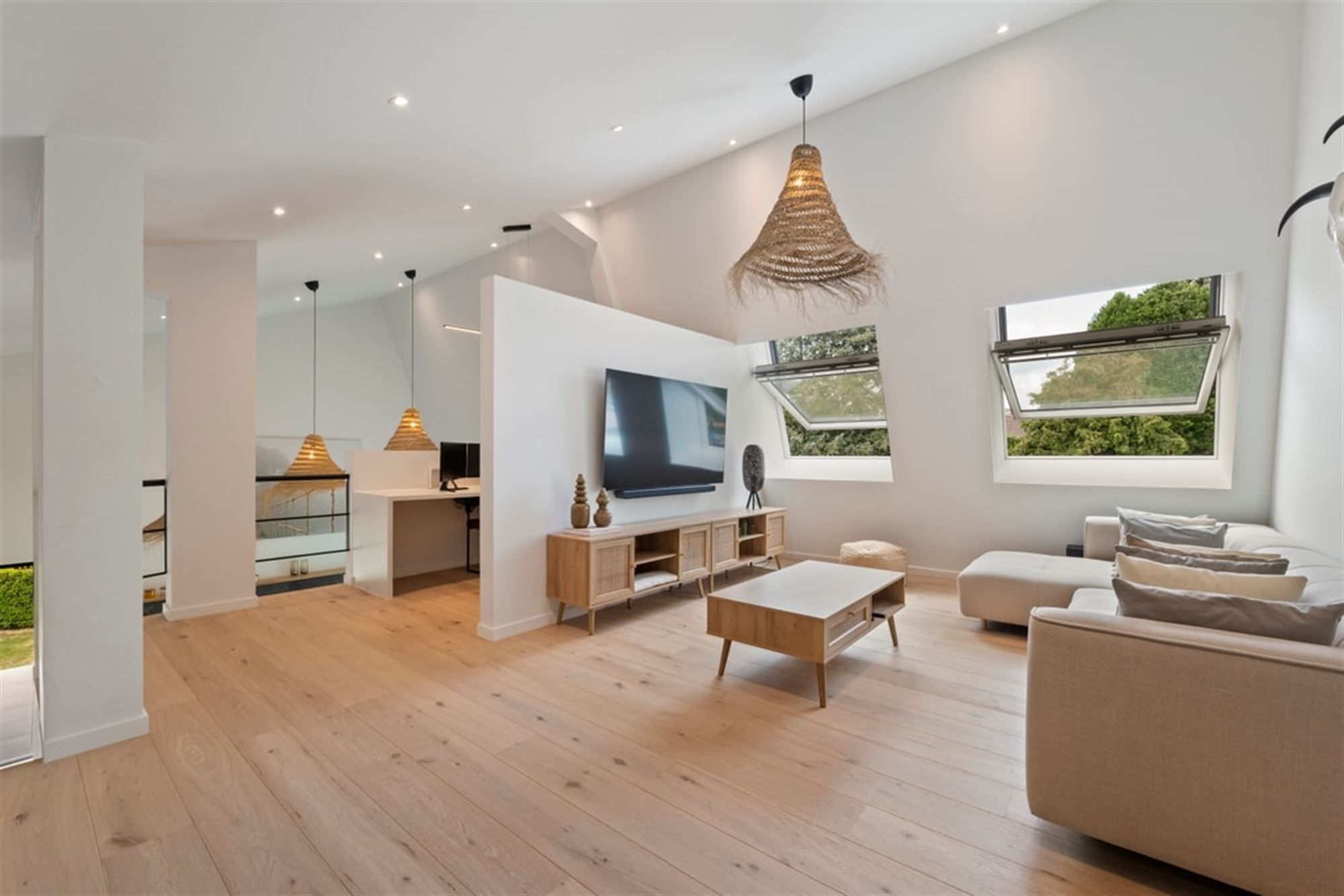 UNIEKE DESIGNWONING MET MODERNE AFWERKING EN STIJVOLLE ARCHITECTUUR foto 30