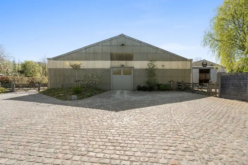 Moderne villa met hippisch complex op 15.856m²  foto 34