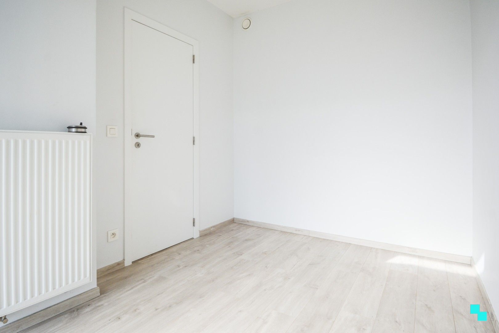 Gelijkvloerse, energiezuinige woning te Westrozebeke foto 13