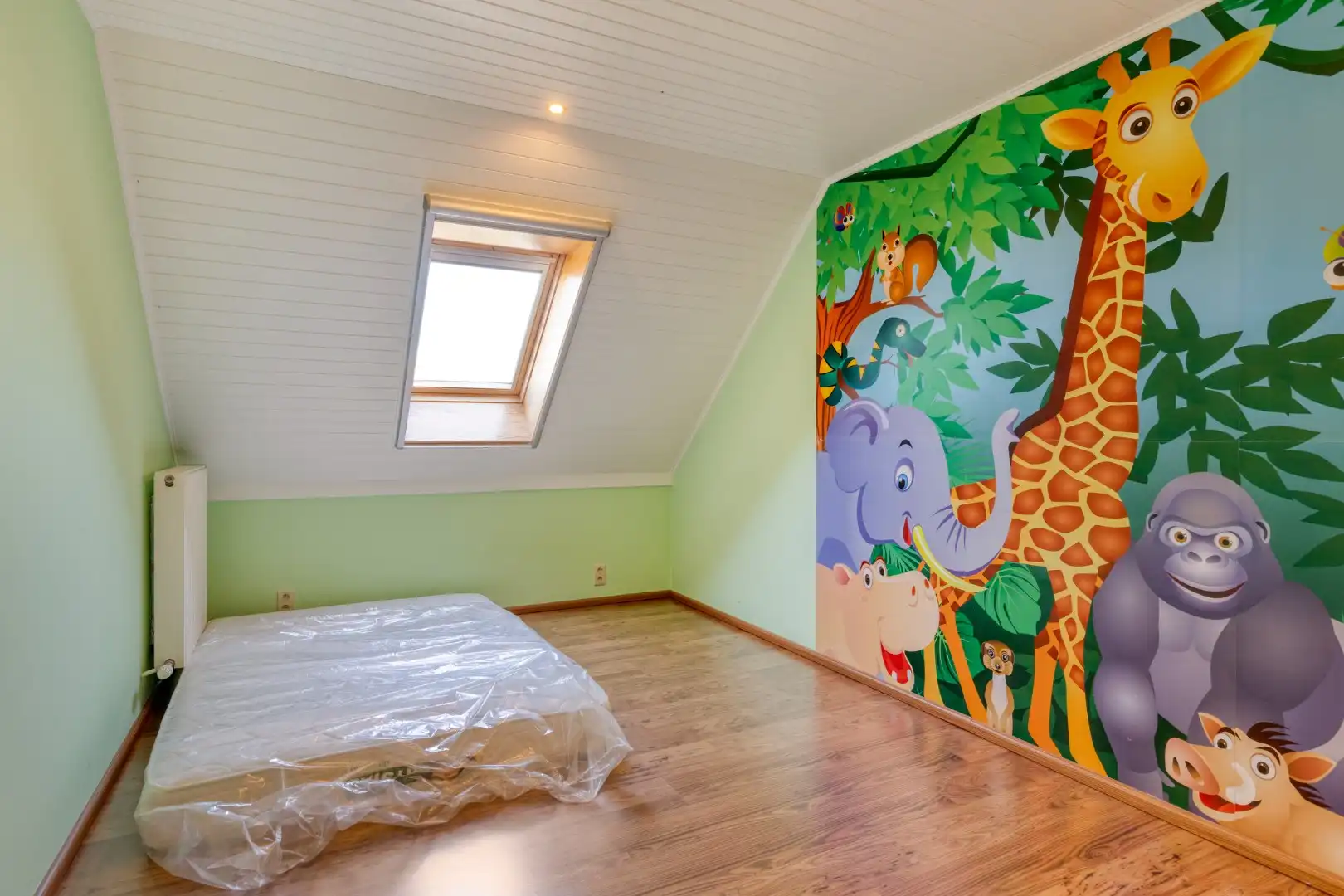 Rustig gelegen woning met 4 slpks en 2 badkamers op 691 m² te OLV Olen ! foto 24