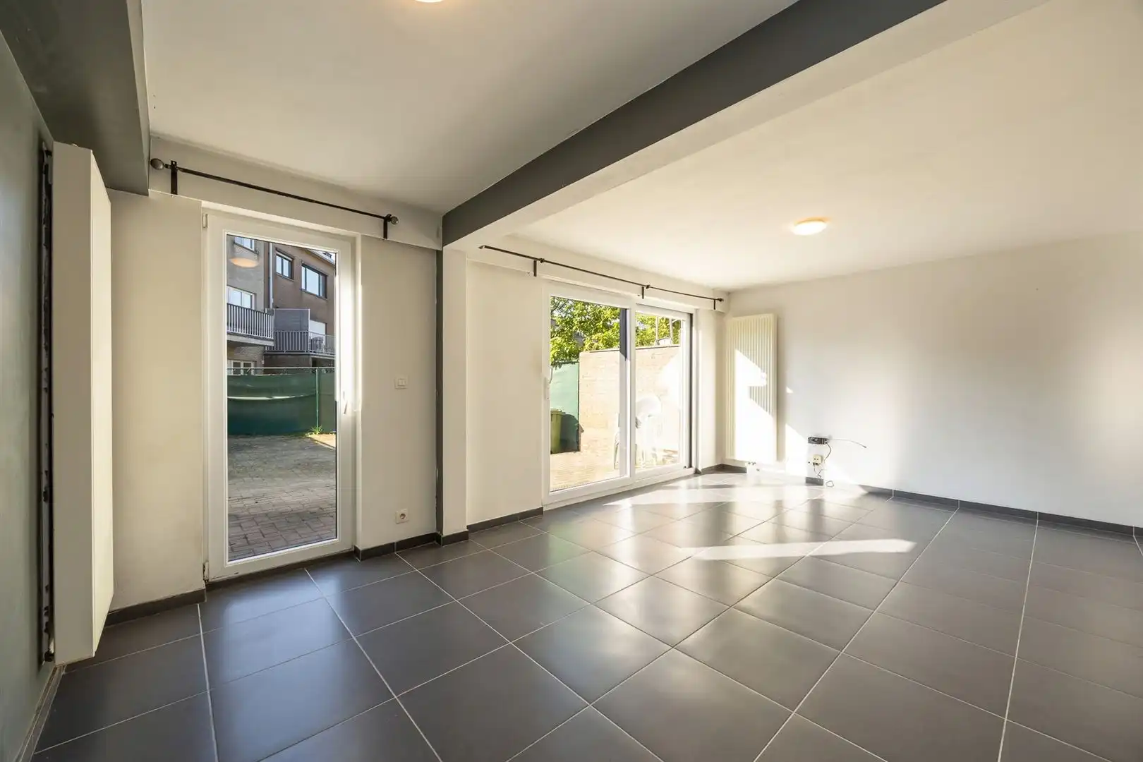 Studio met grote stadskoer in een groene omgeving foto 7