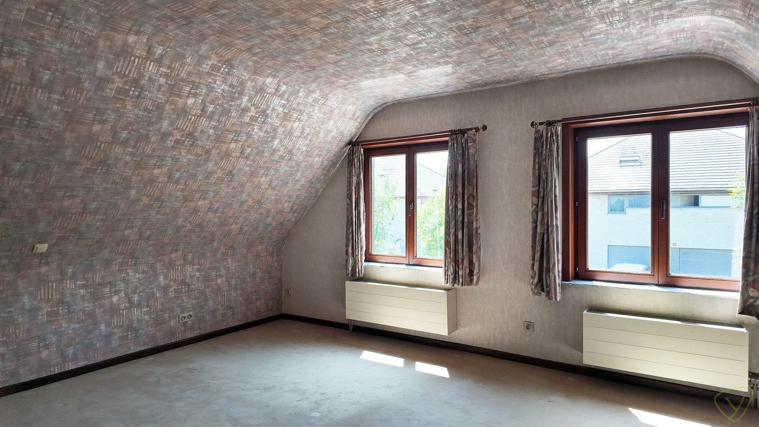 Villa op zonnig en ruim perceel met investeringspotentieel foto 11