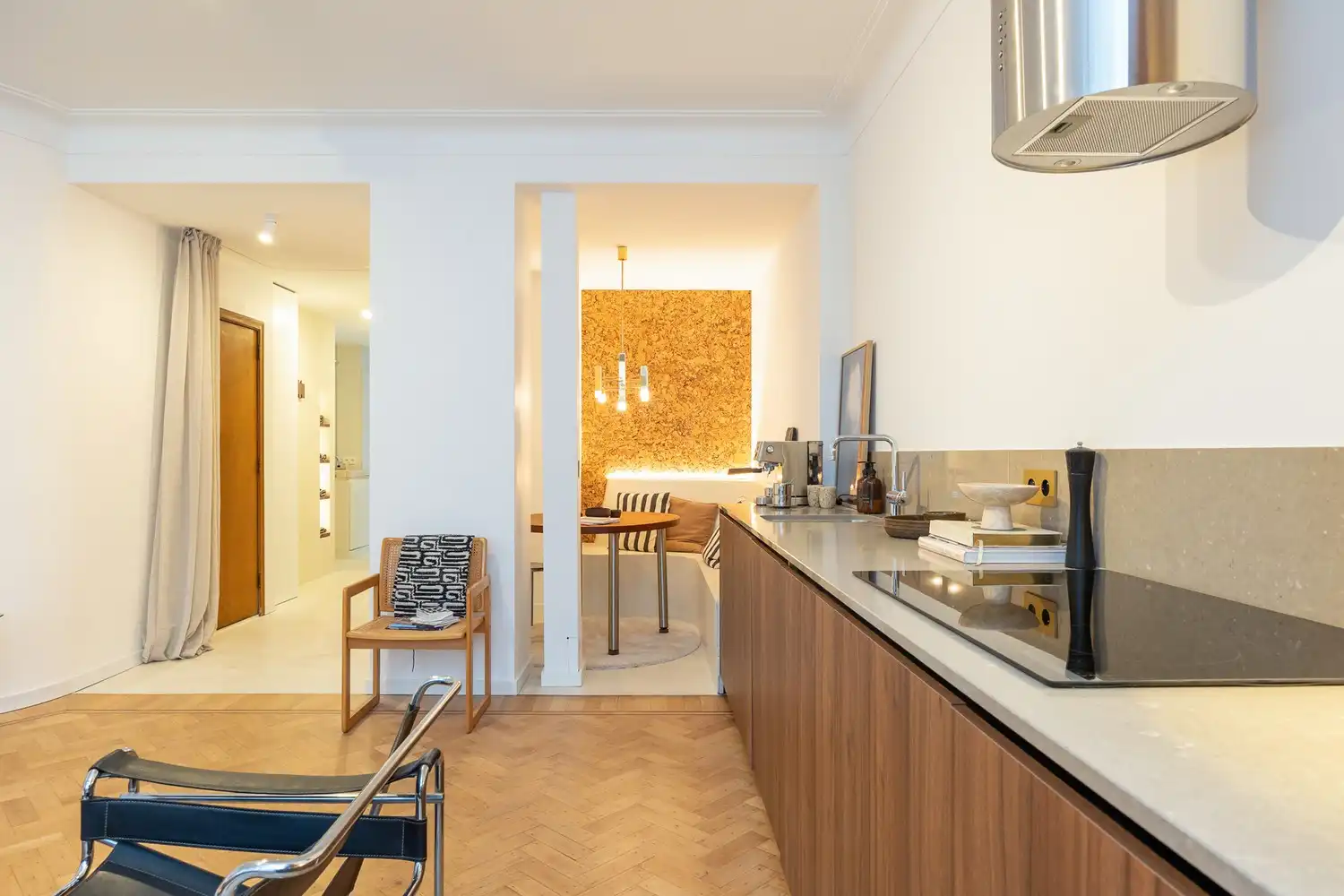 Instapklaar designappartement aan het Stadspark – tijdloze elegantie in hartje stad foto 11