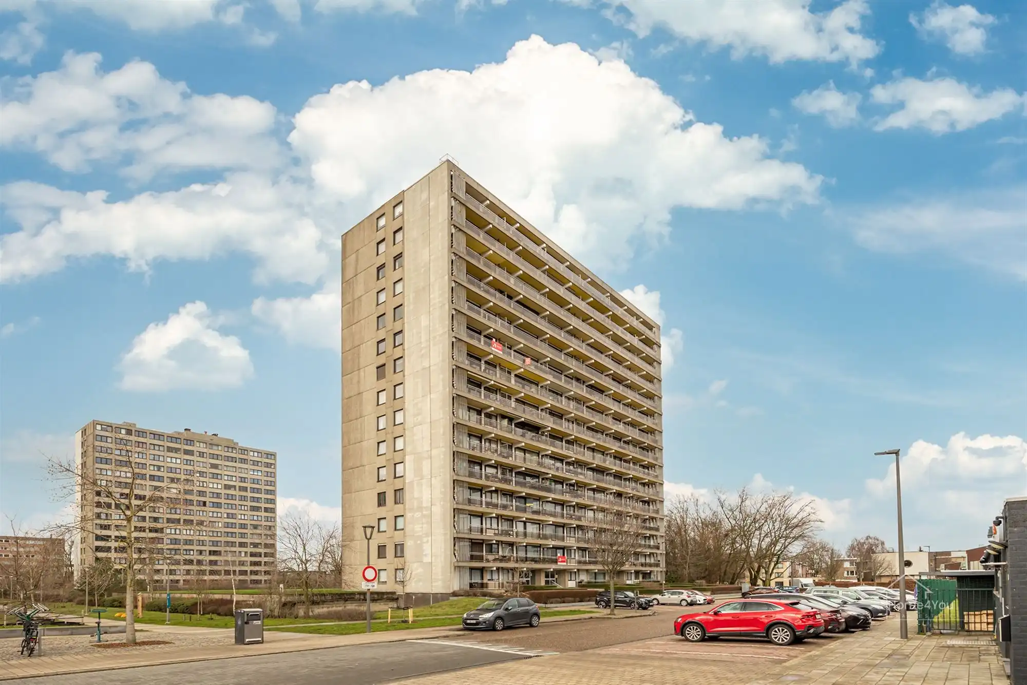 Te renoveren 3-slaapkamerappartement foto {{pictureIndex}}