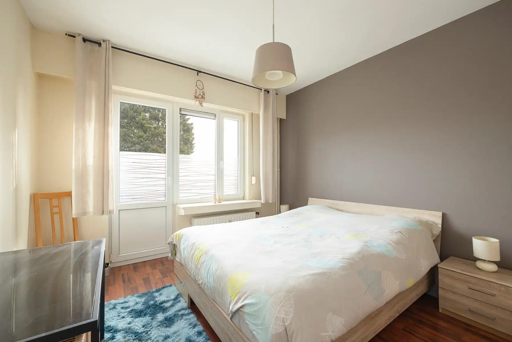 Appartement op de eerste verdieping, inclusief garage, nabij het centrum van Hoevenen! foto 9