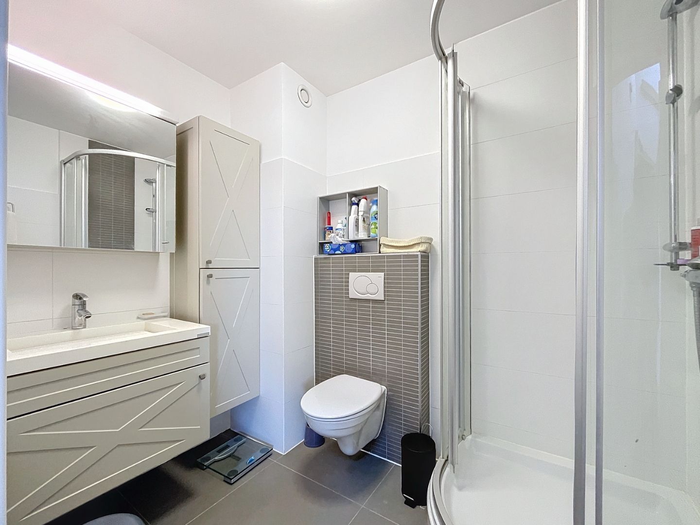 Instapklaar appartement i/h centrum van Sint-Idesbald. foto 9