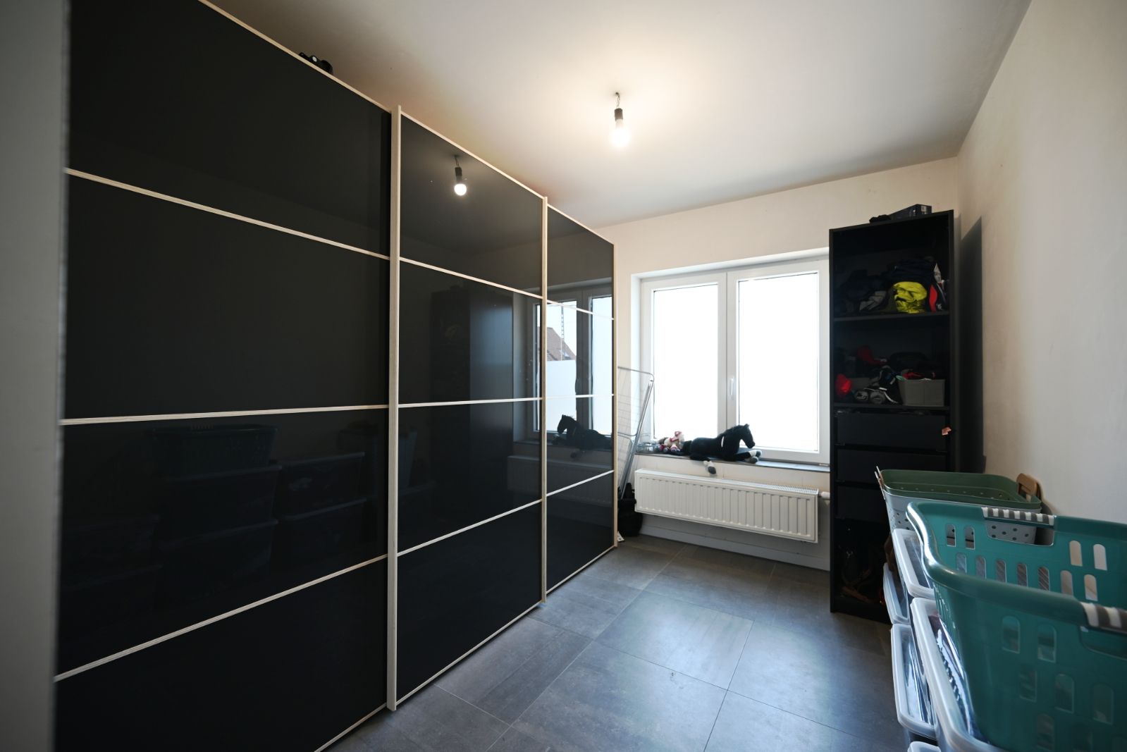 Moderne woning met ruime tuin! foto 12