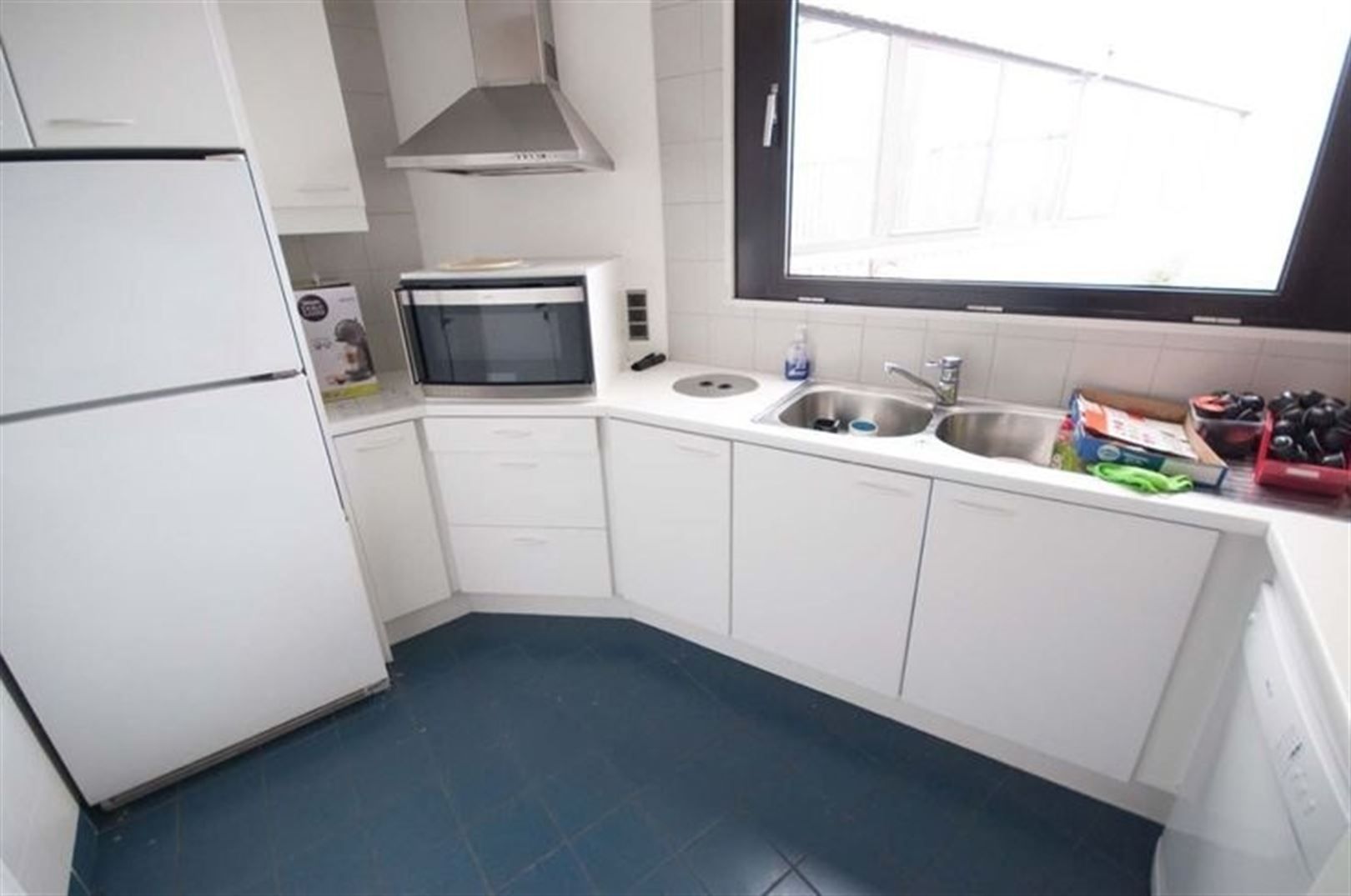 Magazijn + showroom/kantoor langs de ring van Lier foto 8