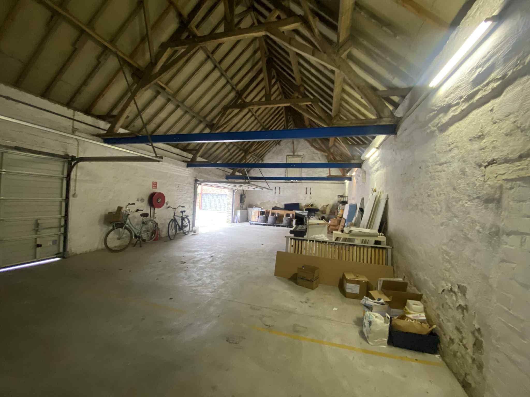 Opslagplaats /garage / magazijn foto 6