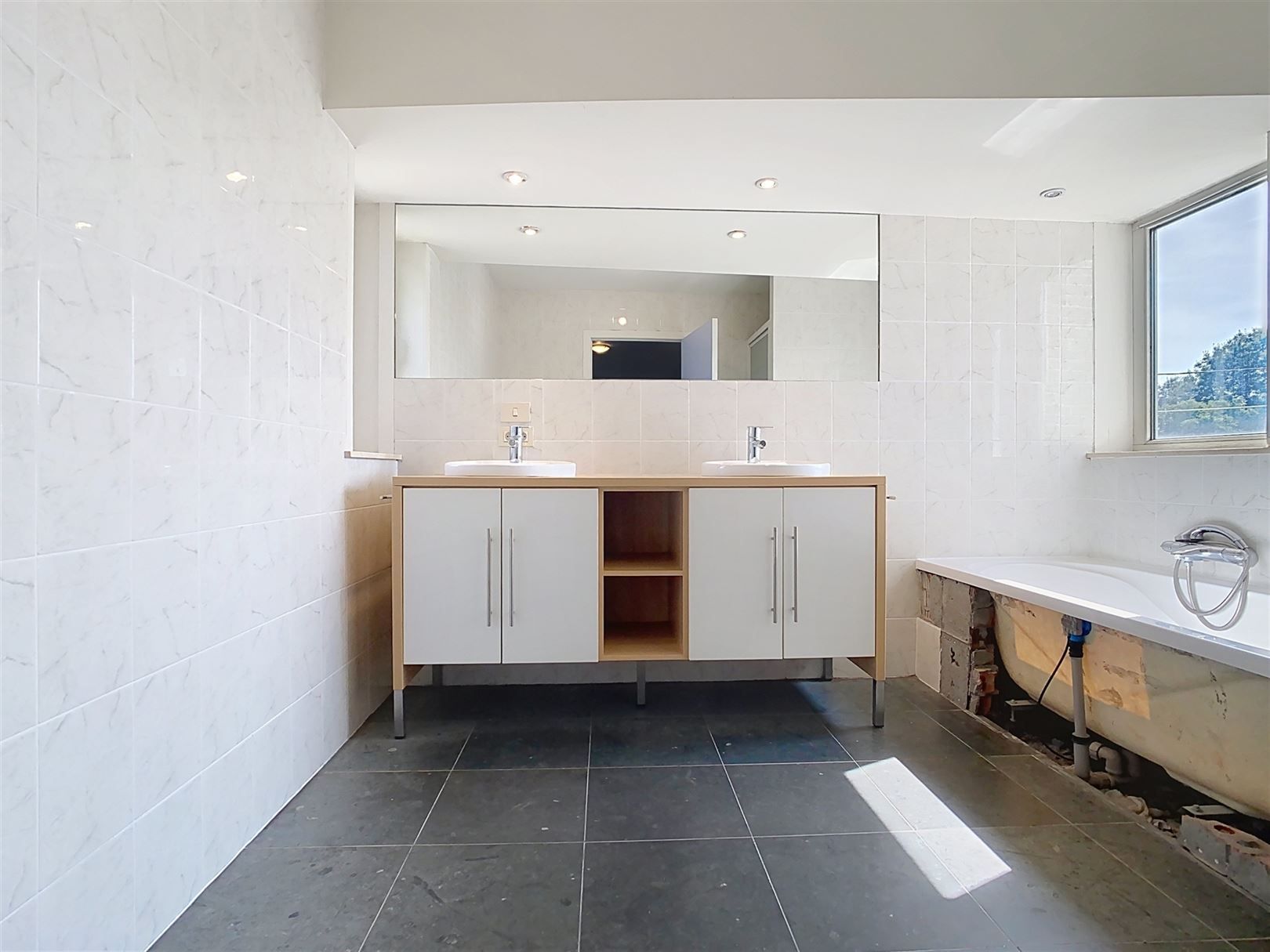 Ruime op te frissen woning, 4 slpks, tuin, weide, 46a 81ca foto 19