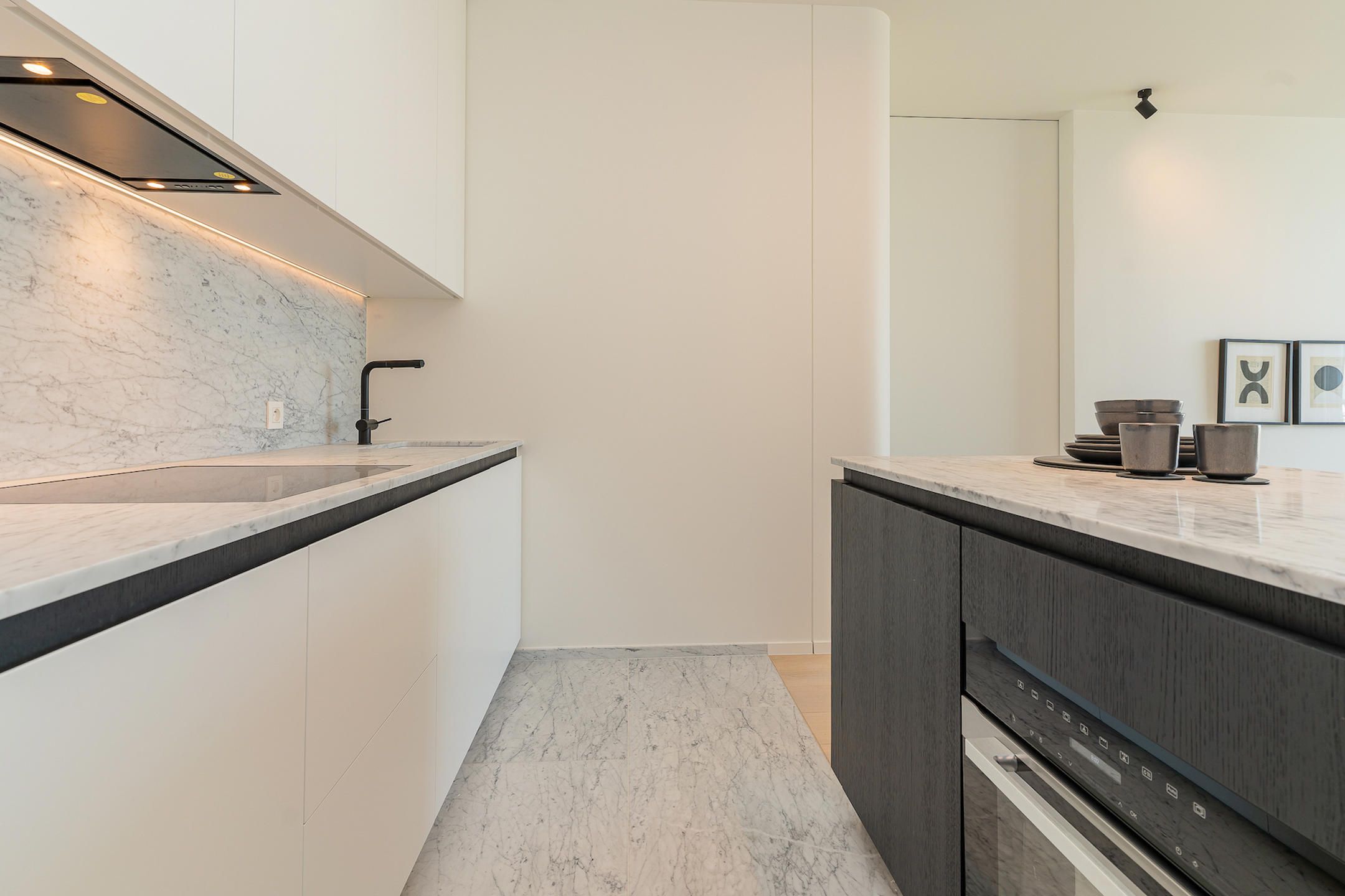 ANTWERPEN - Antwerp Tower  foto 7