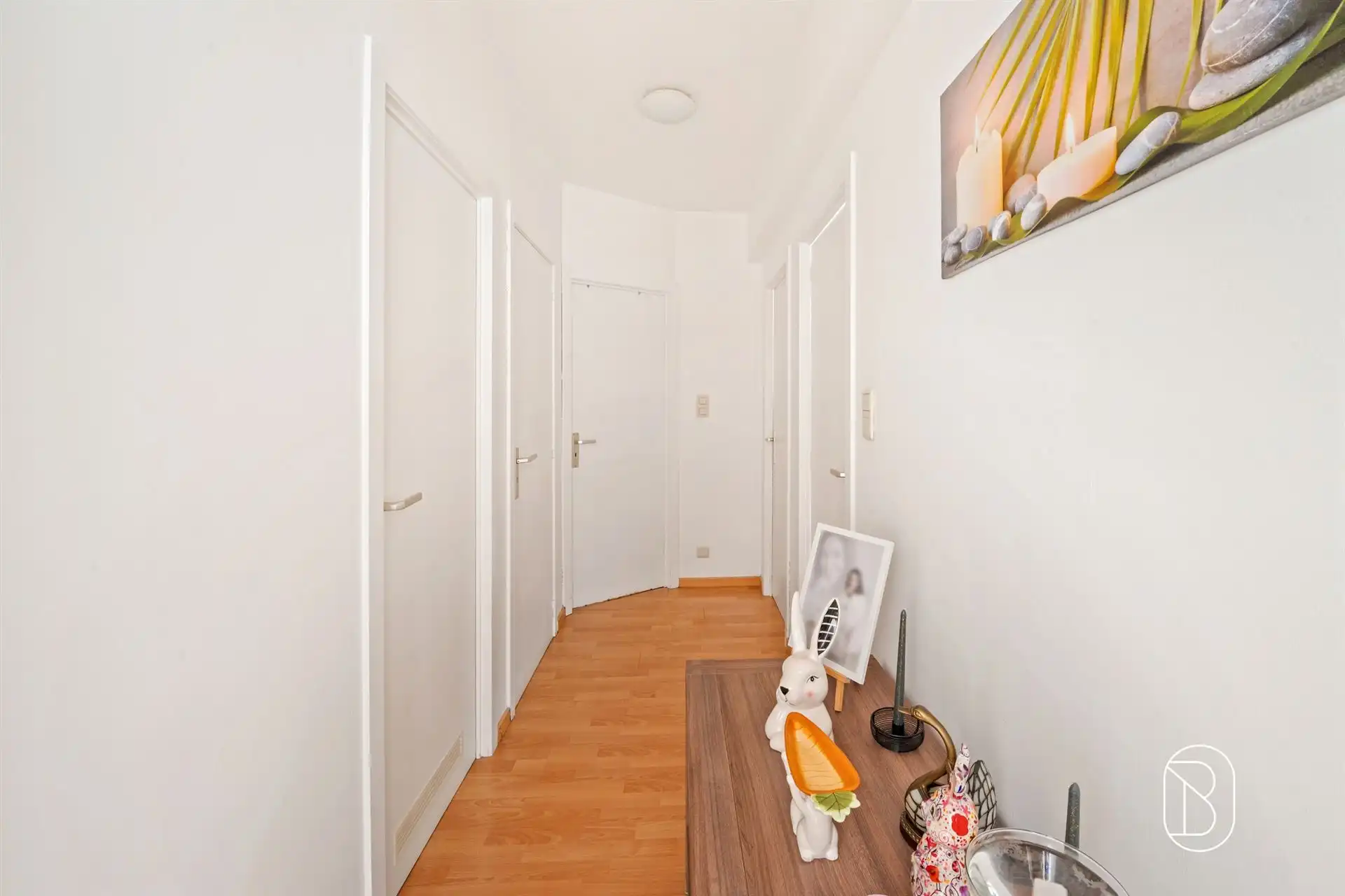 Ruim en instapklaar appartement met kelder en parkeerplaats foto 3