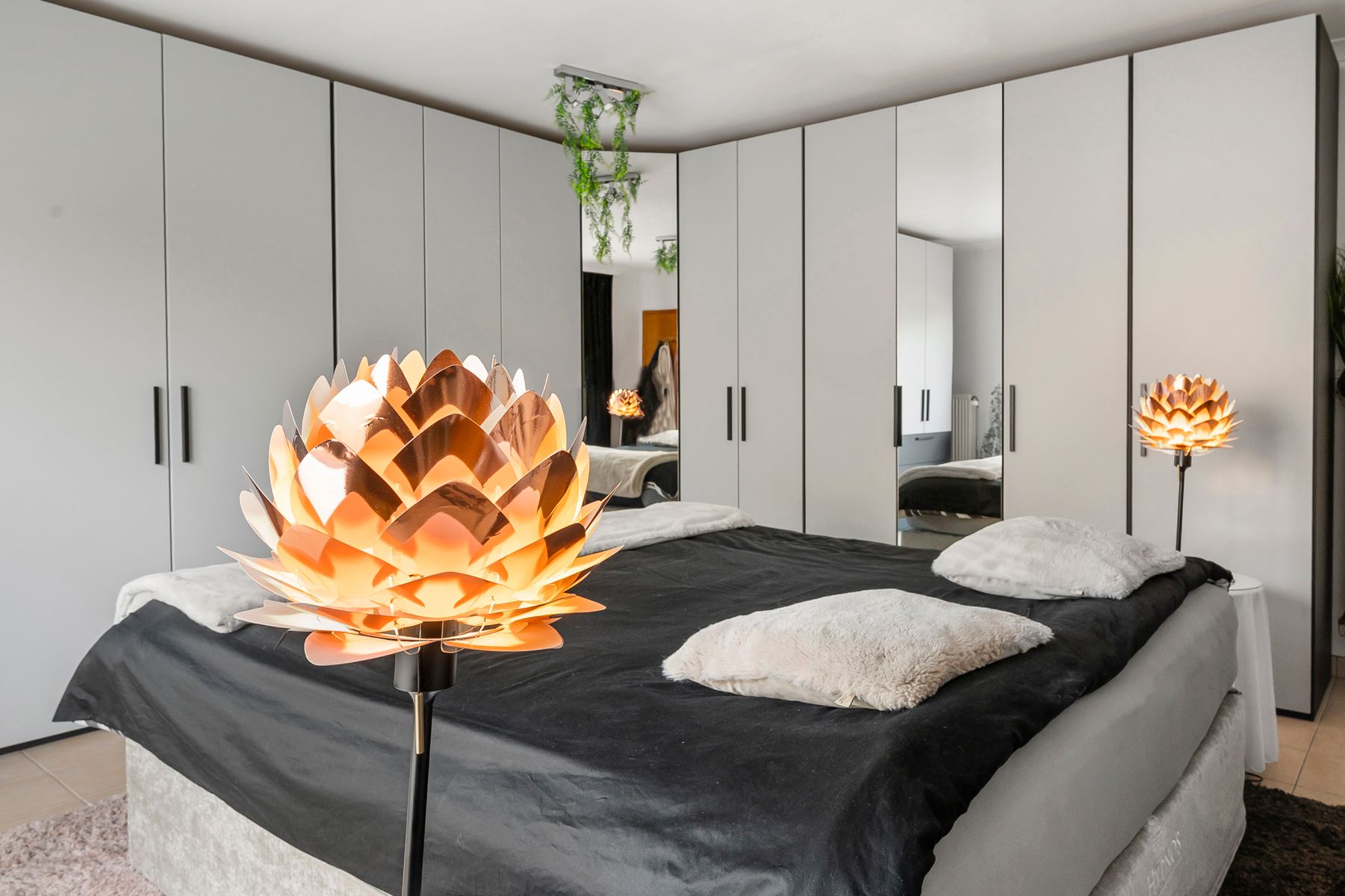 Open bebouwing met magazijn en 4 slaapkamers foto 12