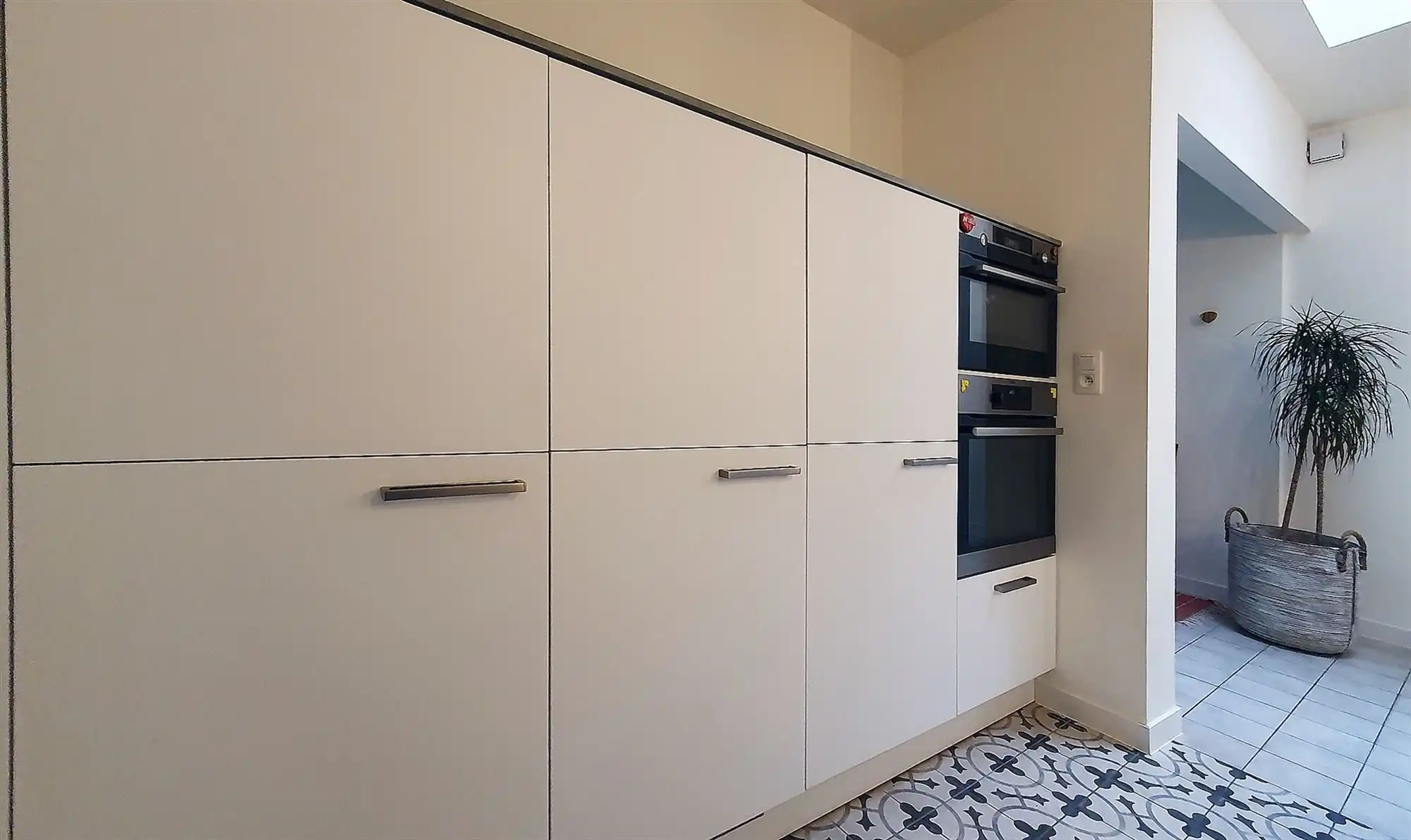 Volledig instapklaar handelspand met woonst foto 7