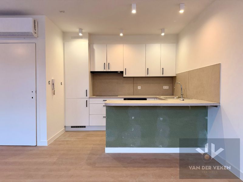 Prachtig volledig gerenoveerd 2-SLPK appartement foto 4