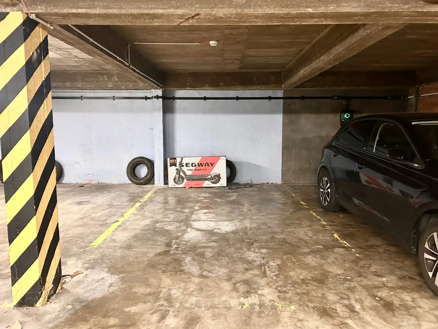 Overdekte autostaanplaatsen te huur foto 2