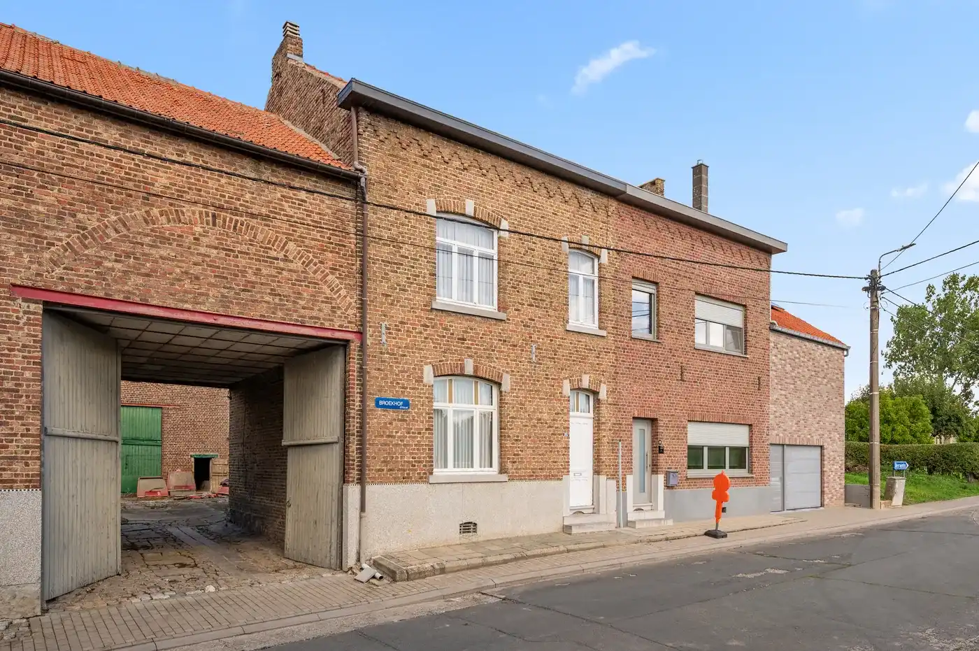 Charmante renovatiewoning met grote tuin en garage op royaal perceel foto 30