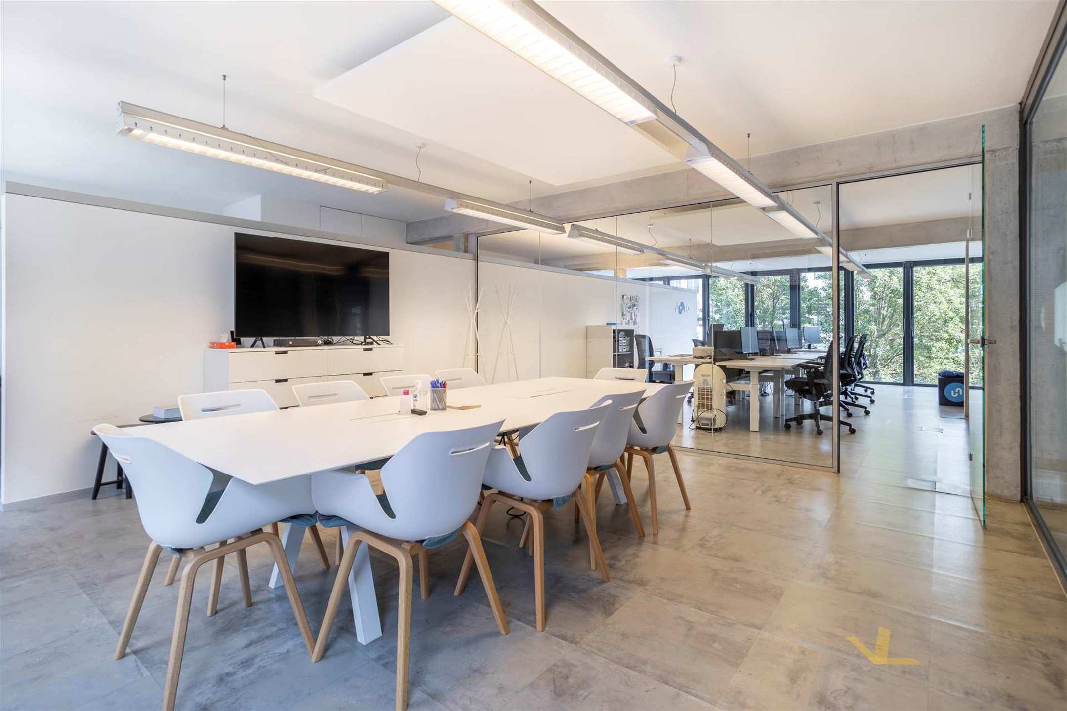 Zeer ruim kantoor van ca. 260m² in Zurenborg foto 2