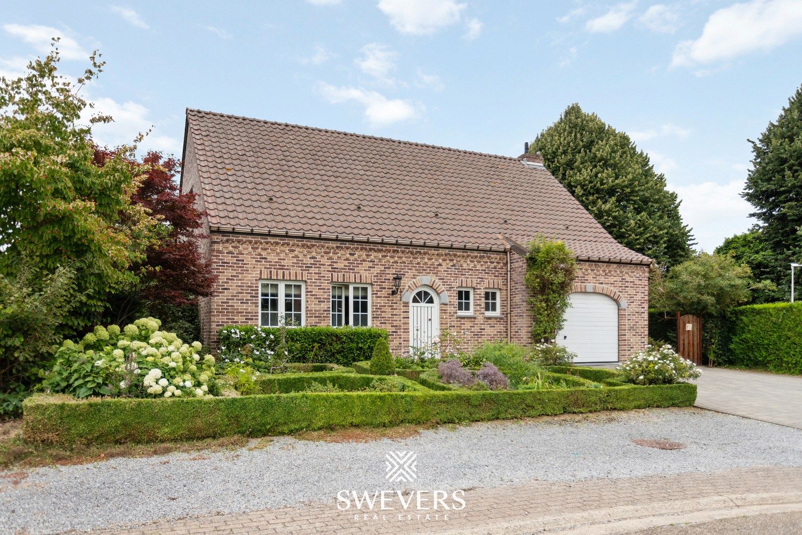 Comfortabele gezinswoning met tuin in Heers foto {{pictureIndex}}